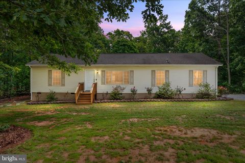 Photo of 6499 Browning Road, CULPEPER, VA 22701 (MLS # VAOR2014262)