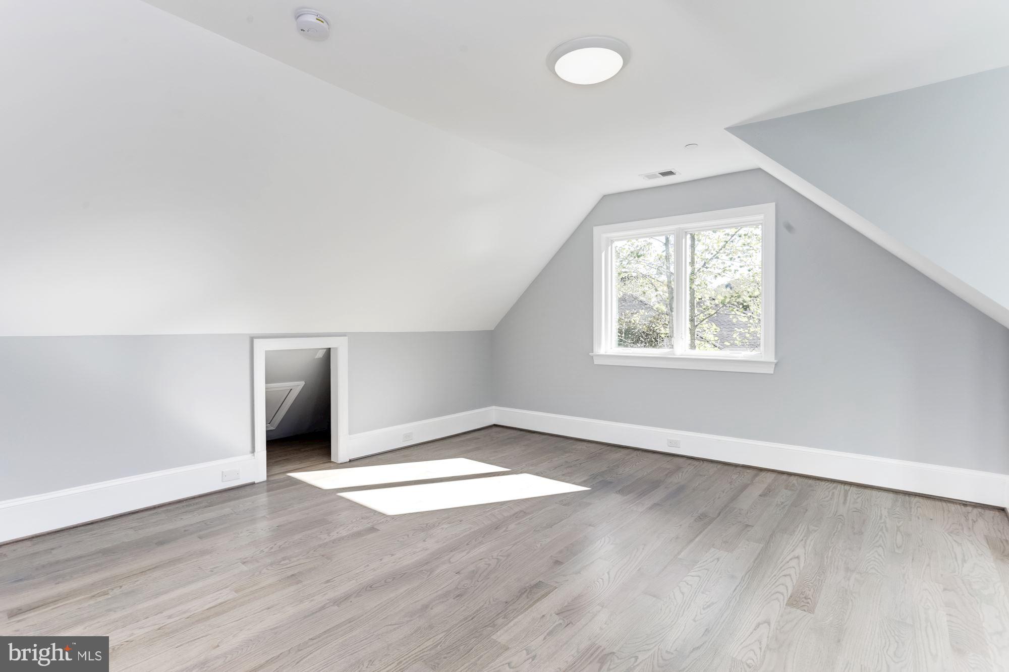 GLEN ECHO HEIGHTS - Residential