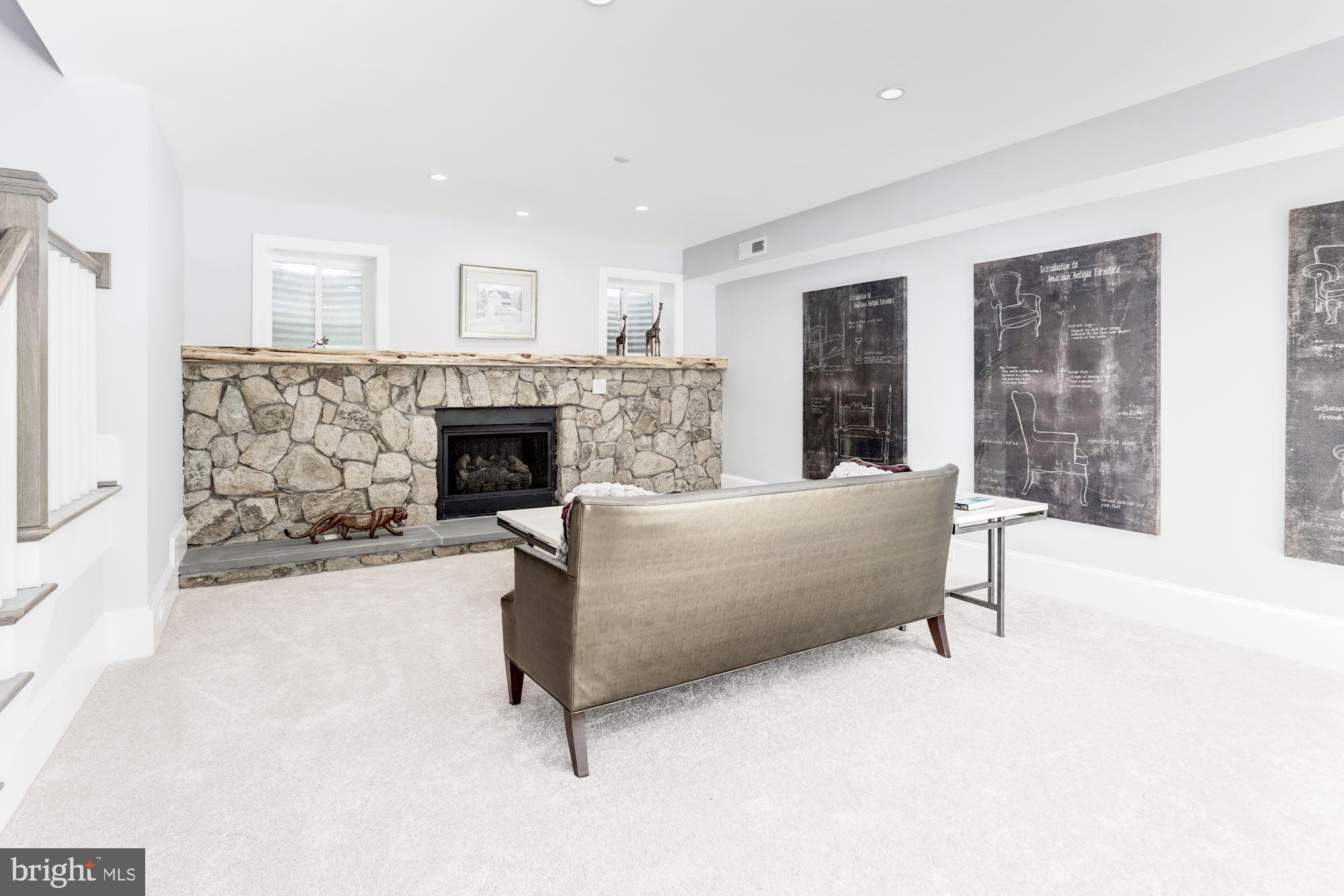 GLEN ECHO HEIGHTS - Residential