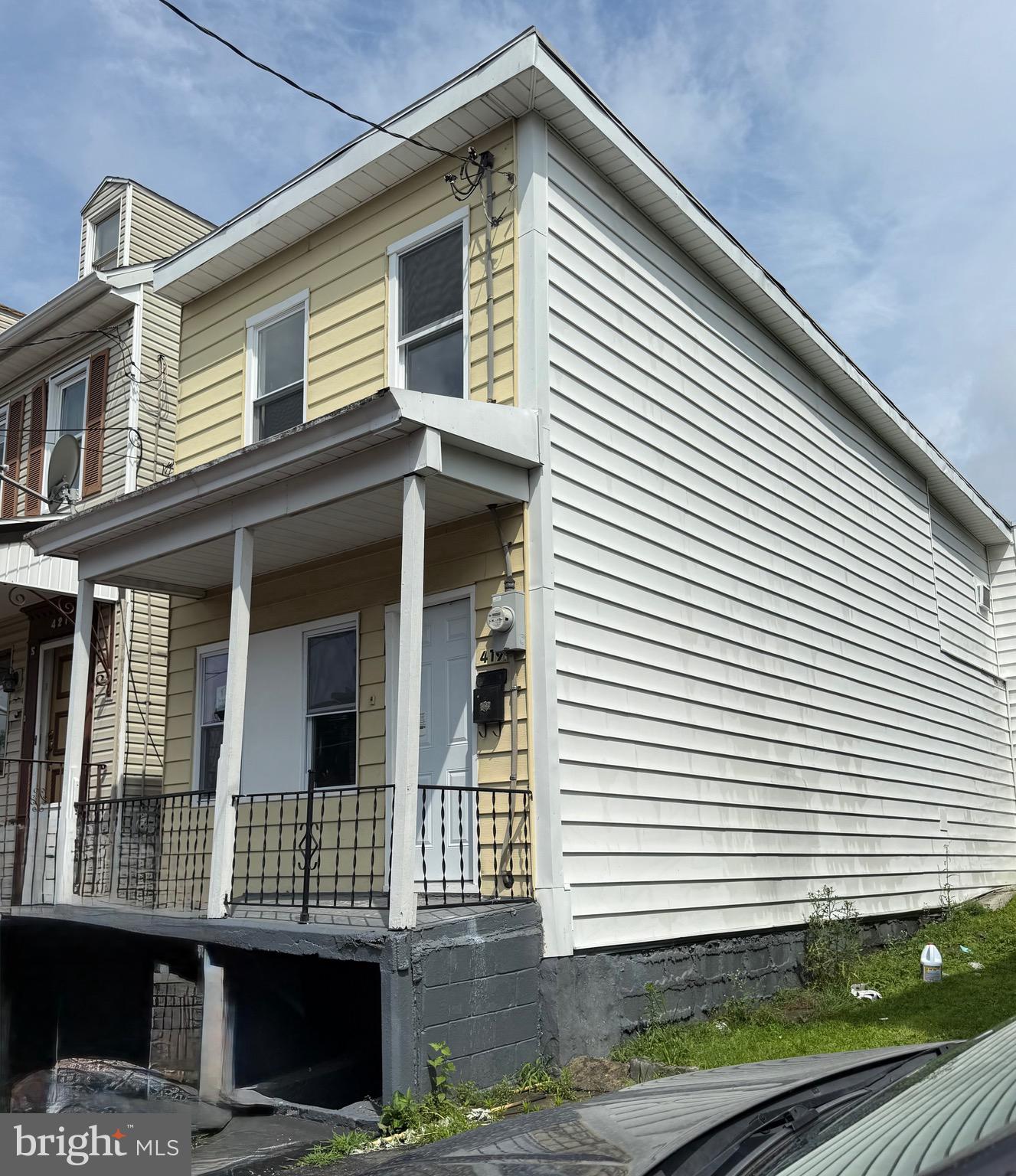419 W POPLAR STREET