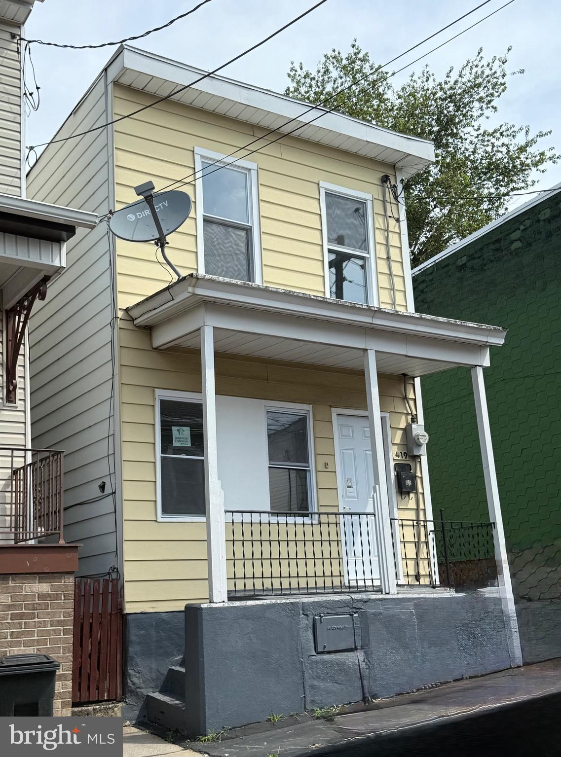 419 W POPLAR STREET