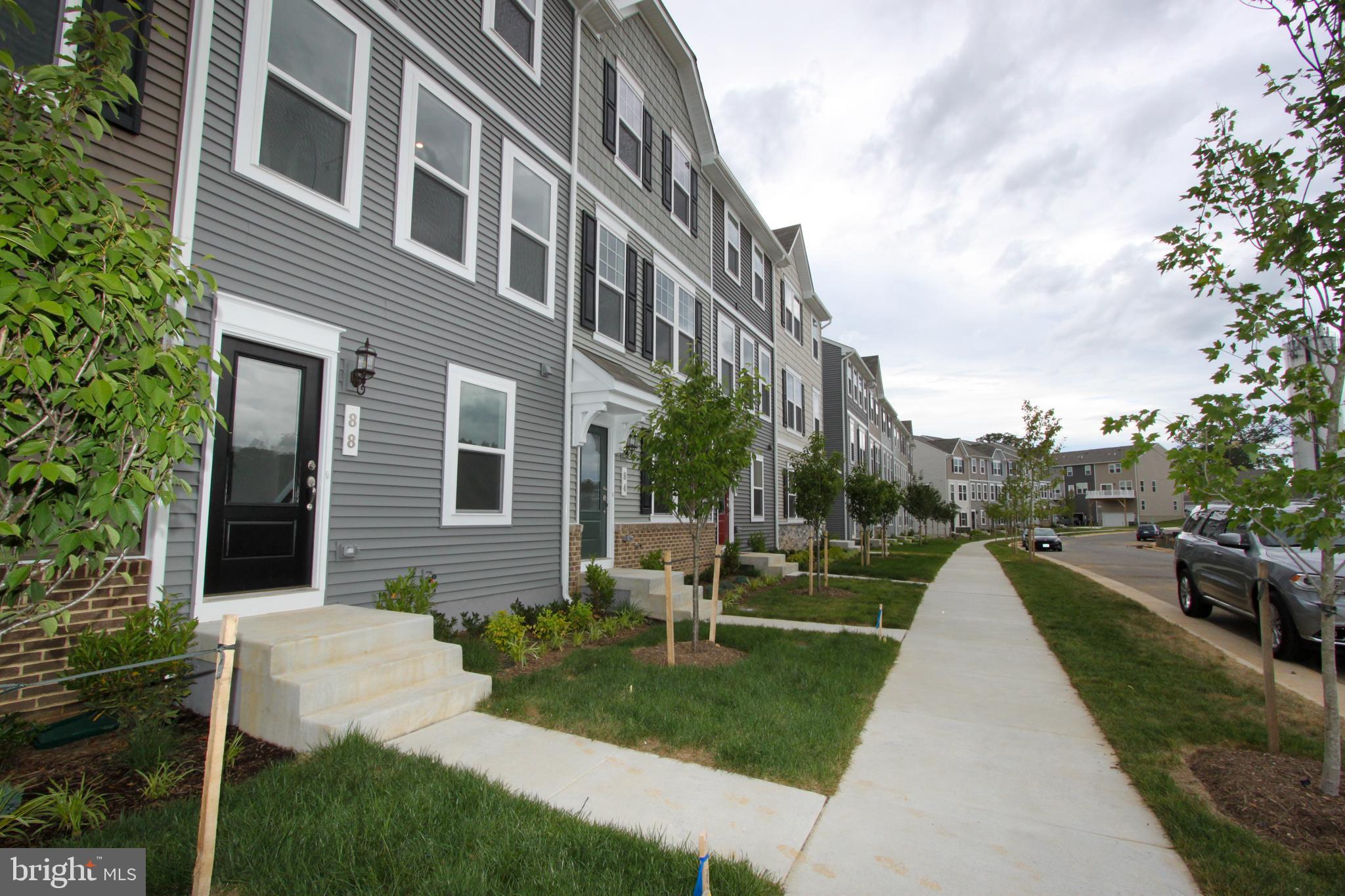 PRESIDENTS POINTE - Residential Lease