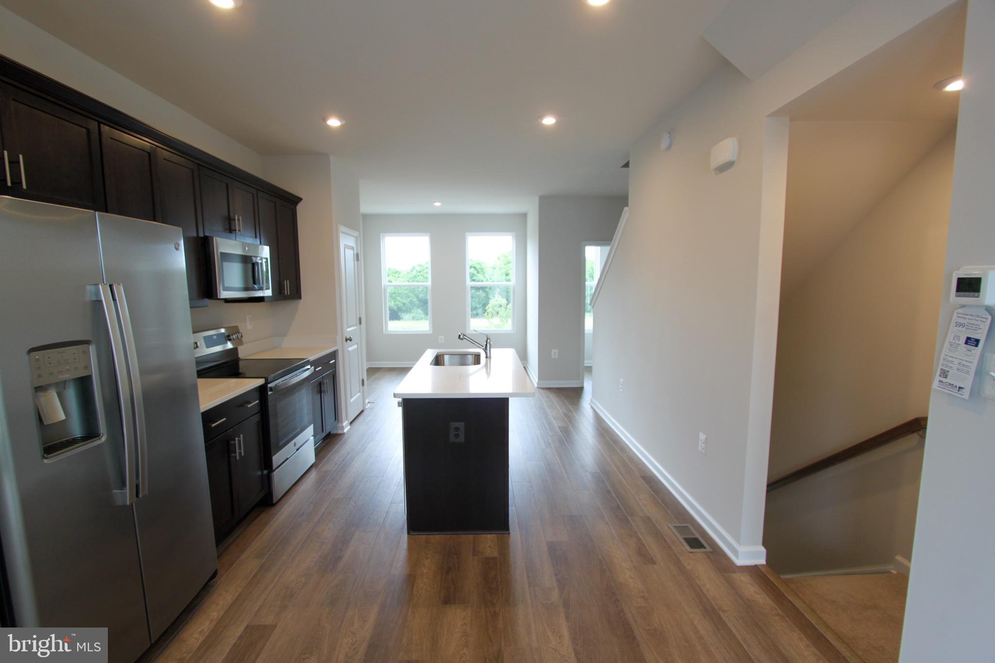 PRESIDENTS POINTE - Residential Lease