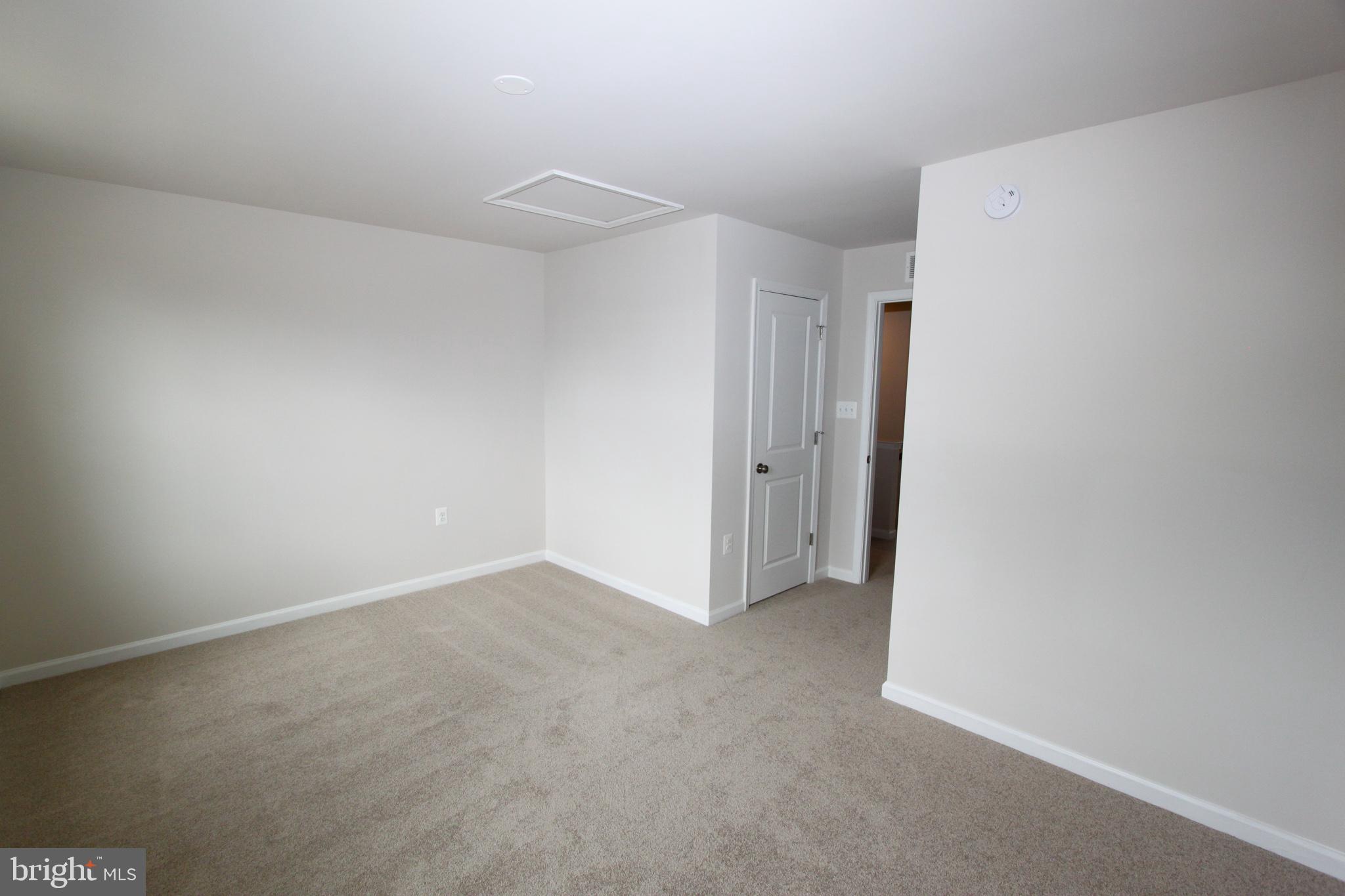 PRESIDENTS POINTE - Residential Lease