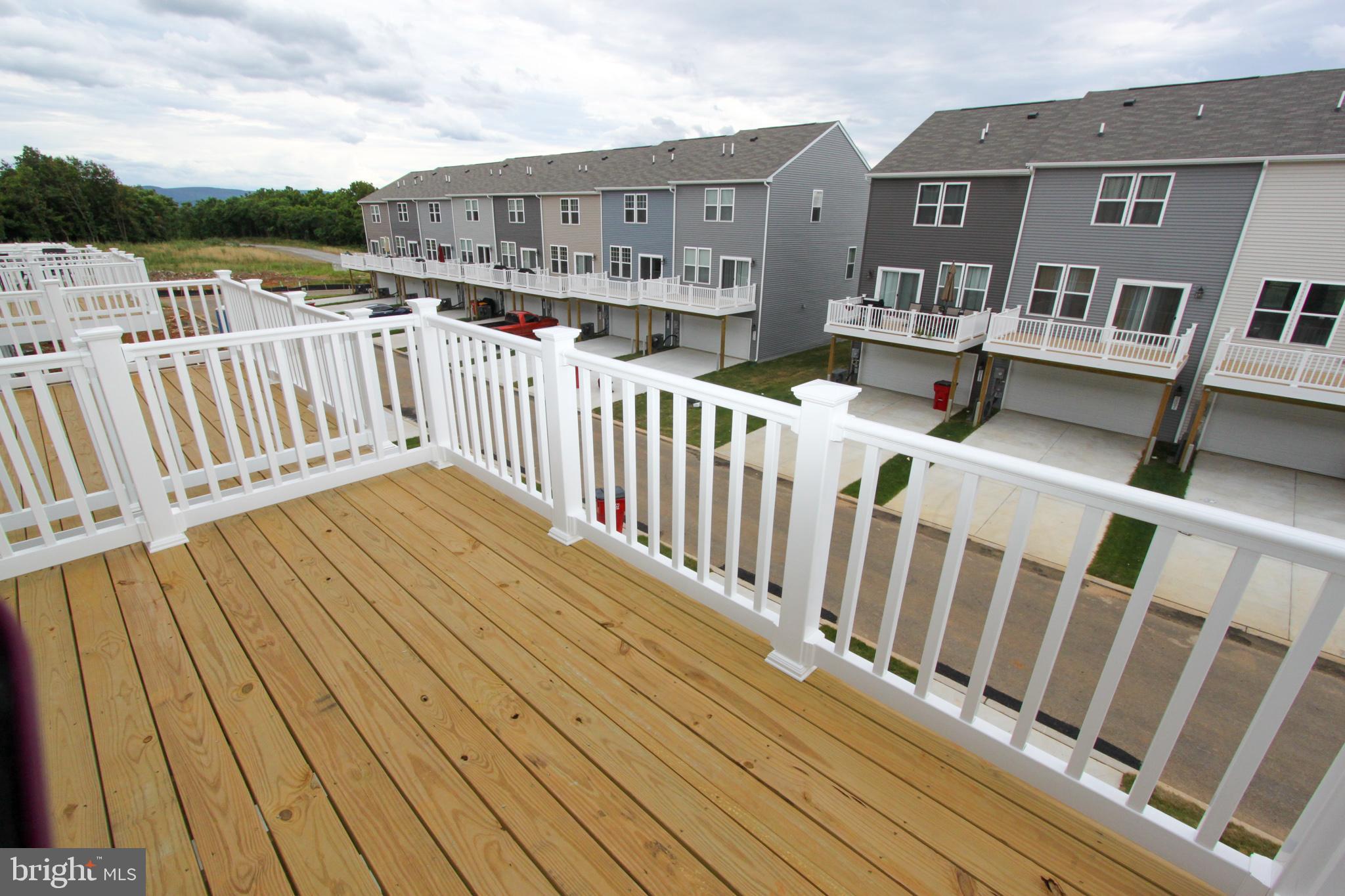 PRESIDENTS POINTE - Residential Lease