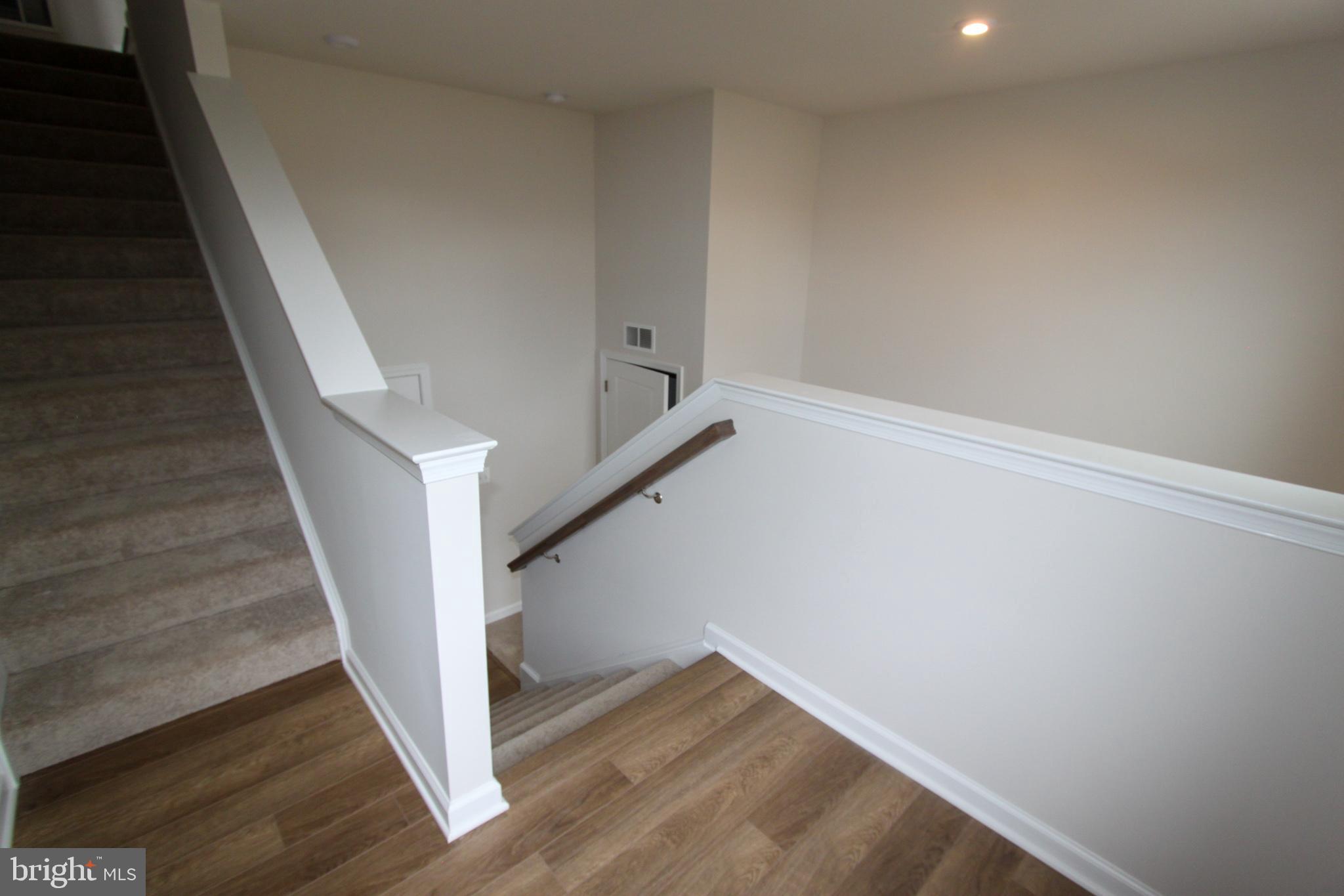 PRESIDENTS POINTE - Residential Lease