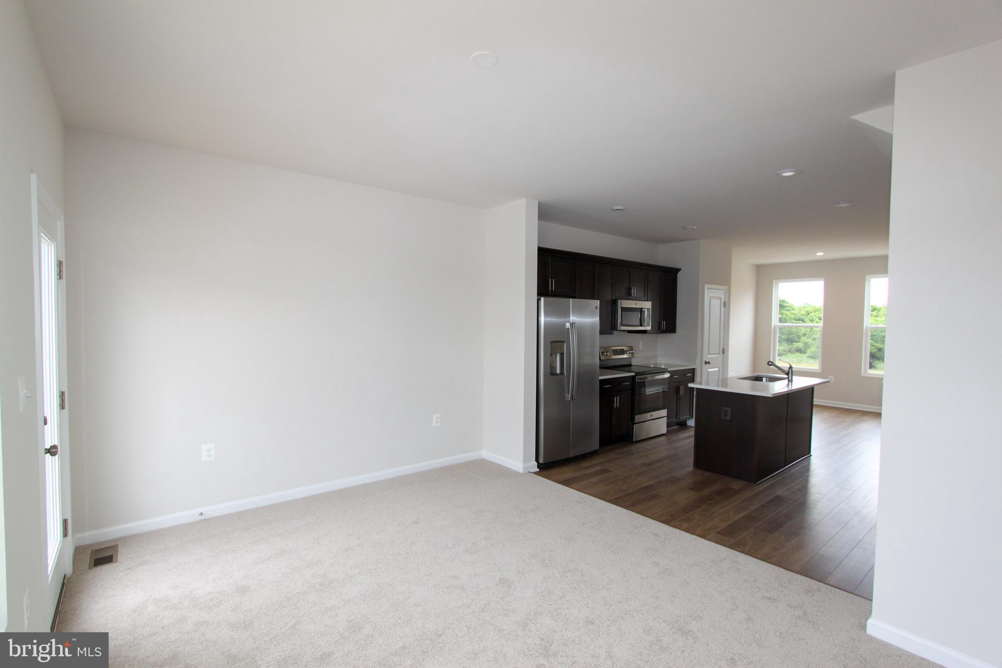 PRESIDENTS POINTE - Residential Lease