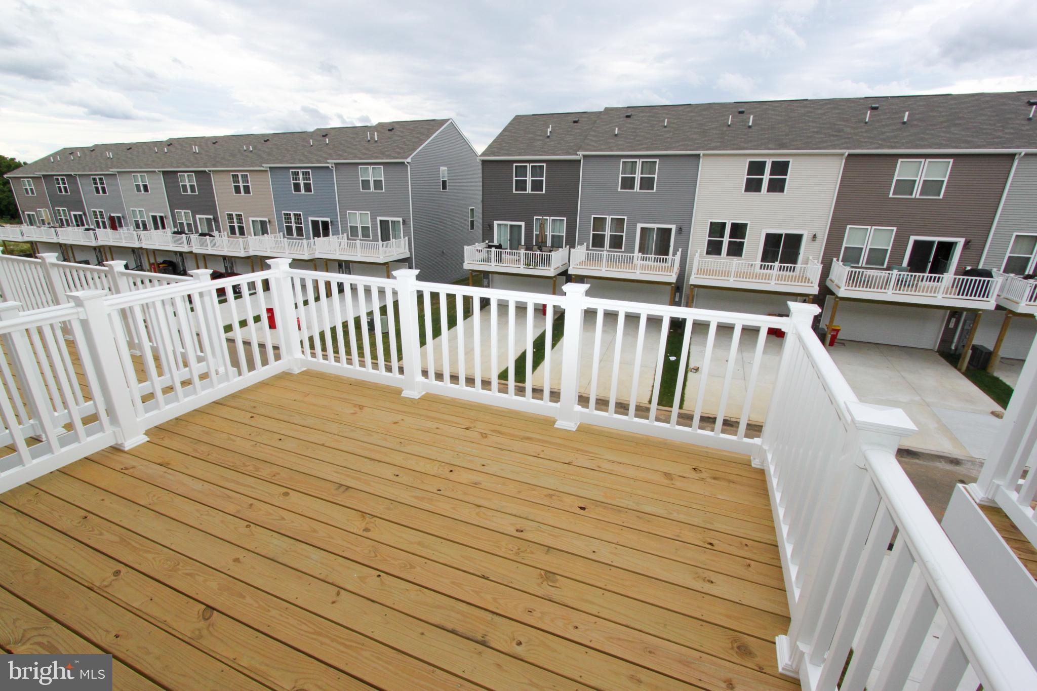 PRESIDENTS POINTE - Residential Lease