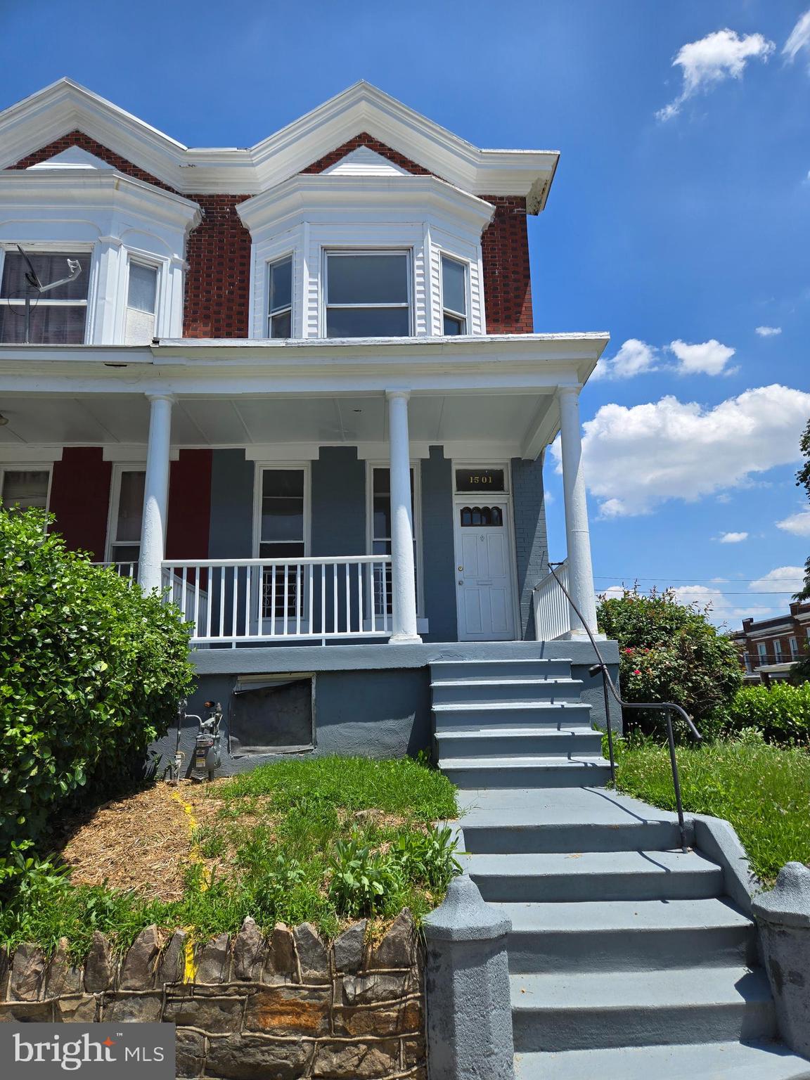 1501 POPLAR GROVE STREET
