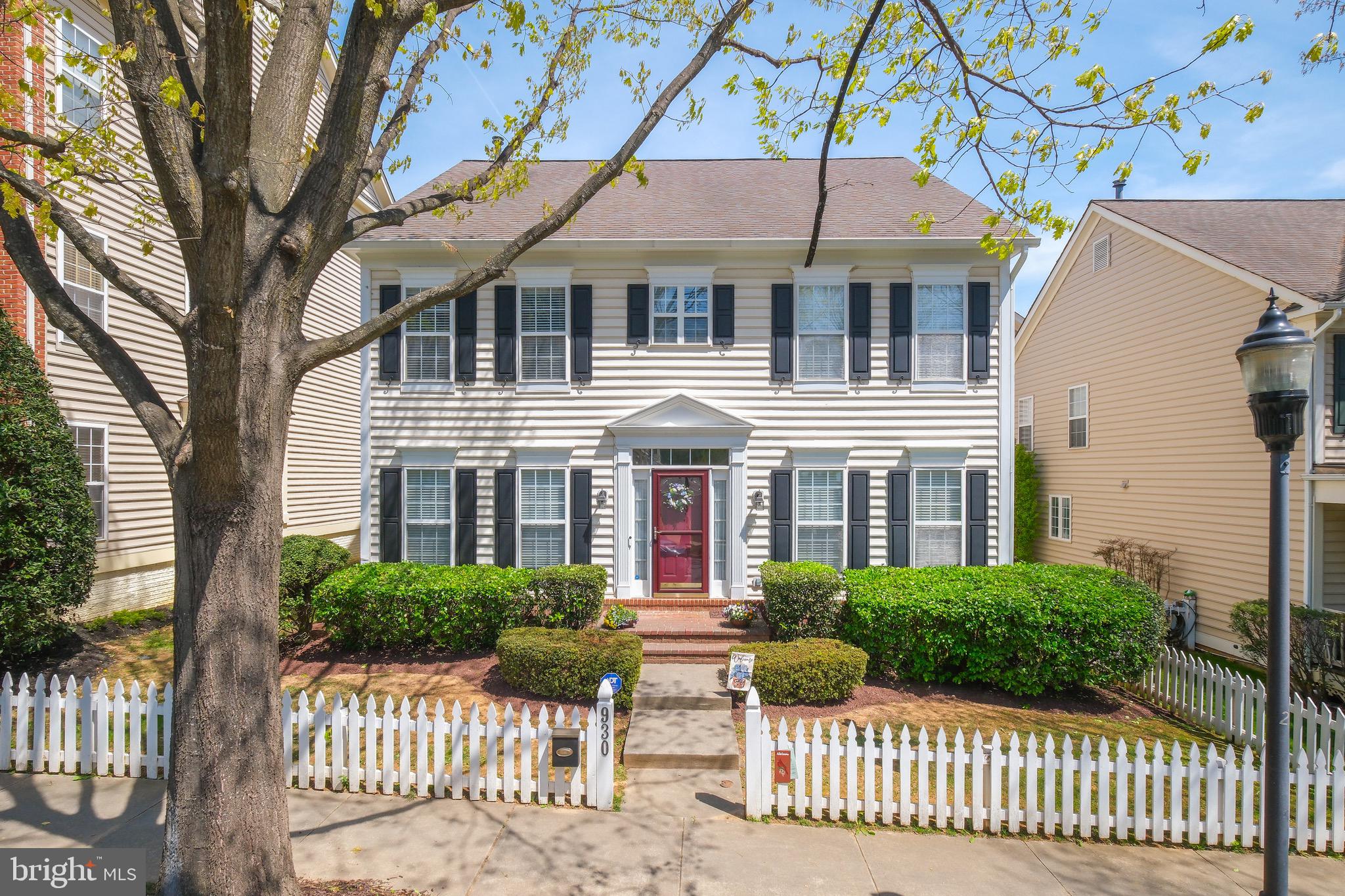 LAKELANDS - Residential