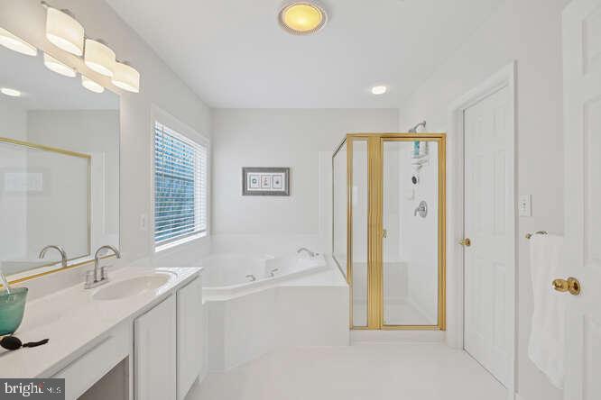 LAKELANDS - Residential