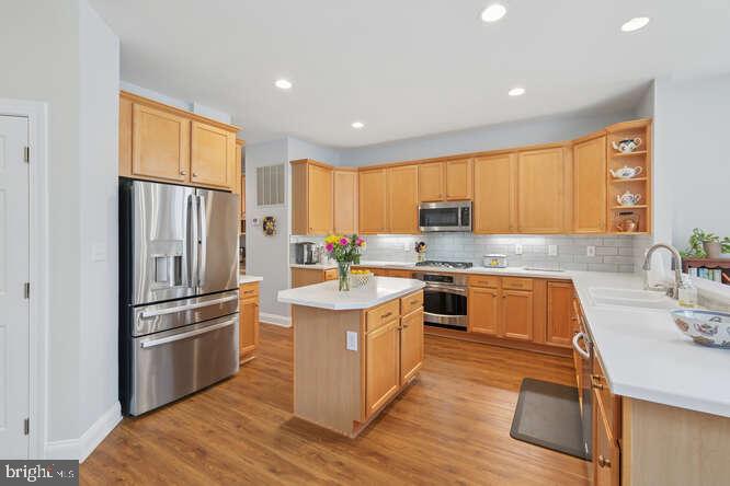 LAKELANDS - Residential