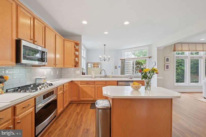 LAKELANDS - Residential