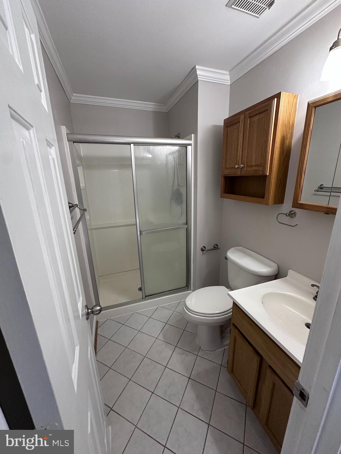 VISTA WOODS - Residential Lease