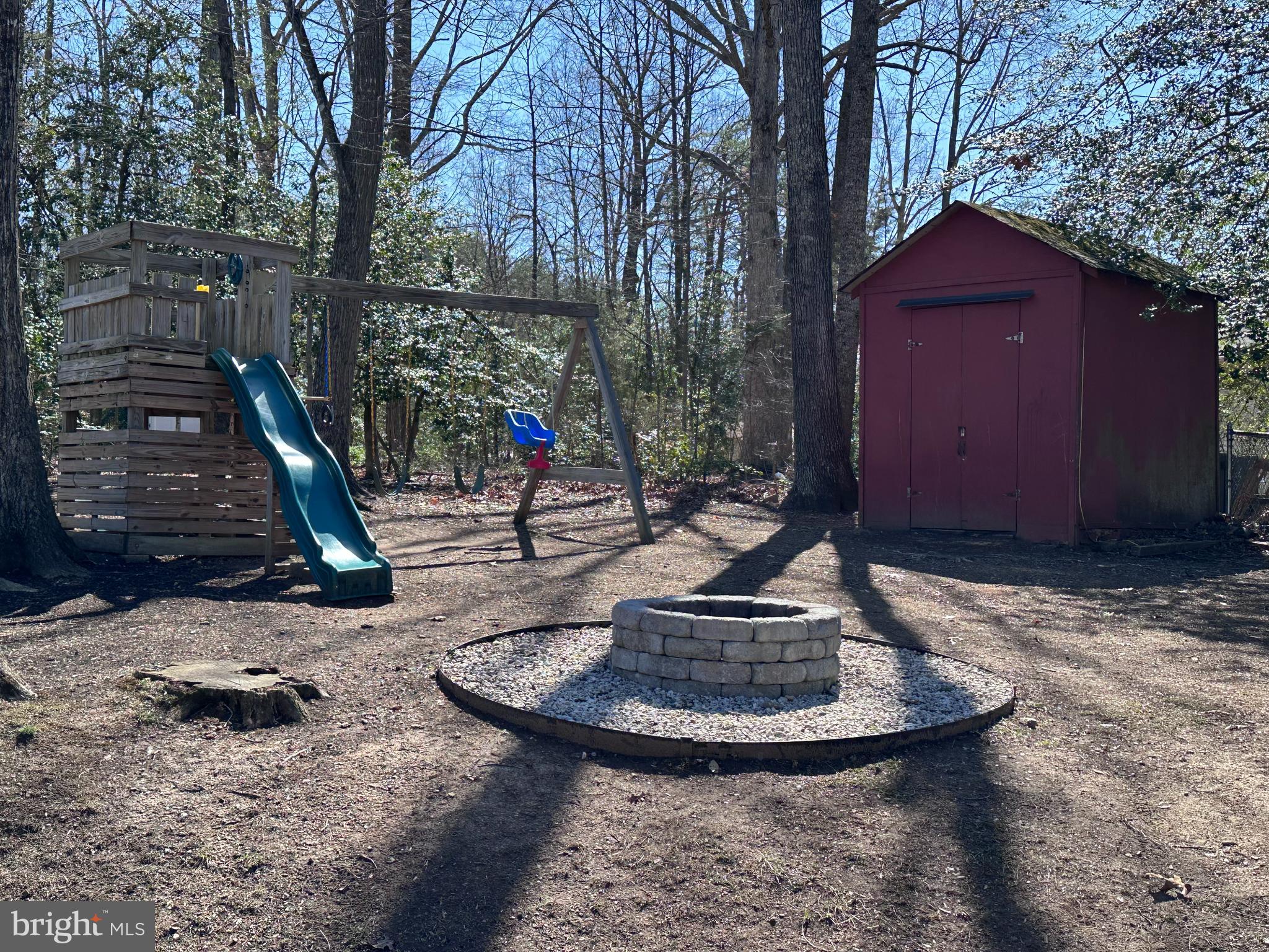 VISTA WOODS - Residential Lease