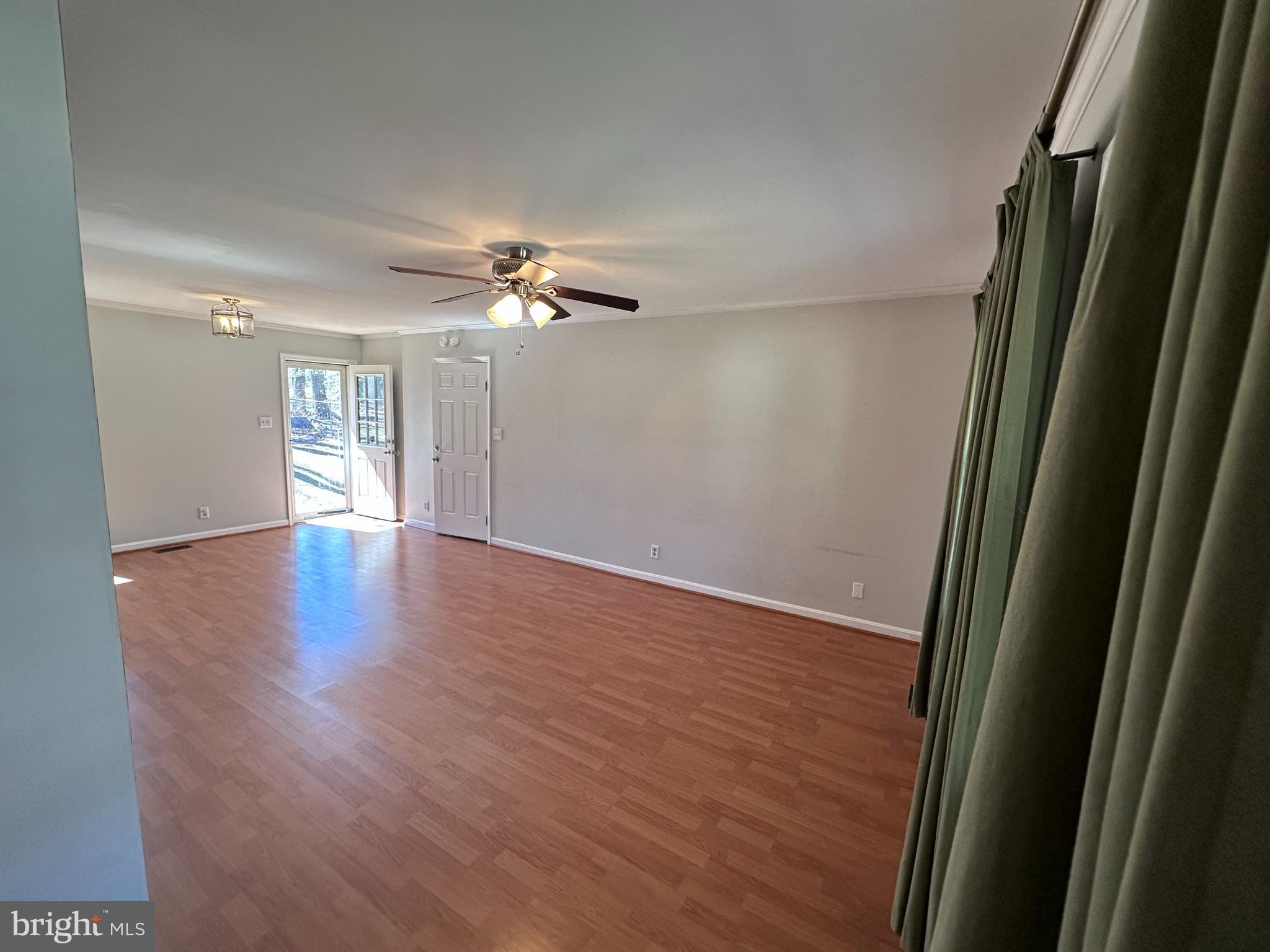 VISTA WOODS - Residential Lease