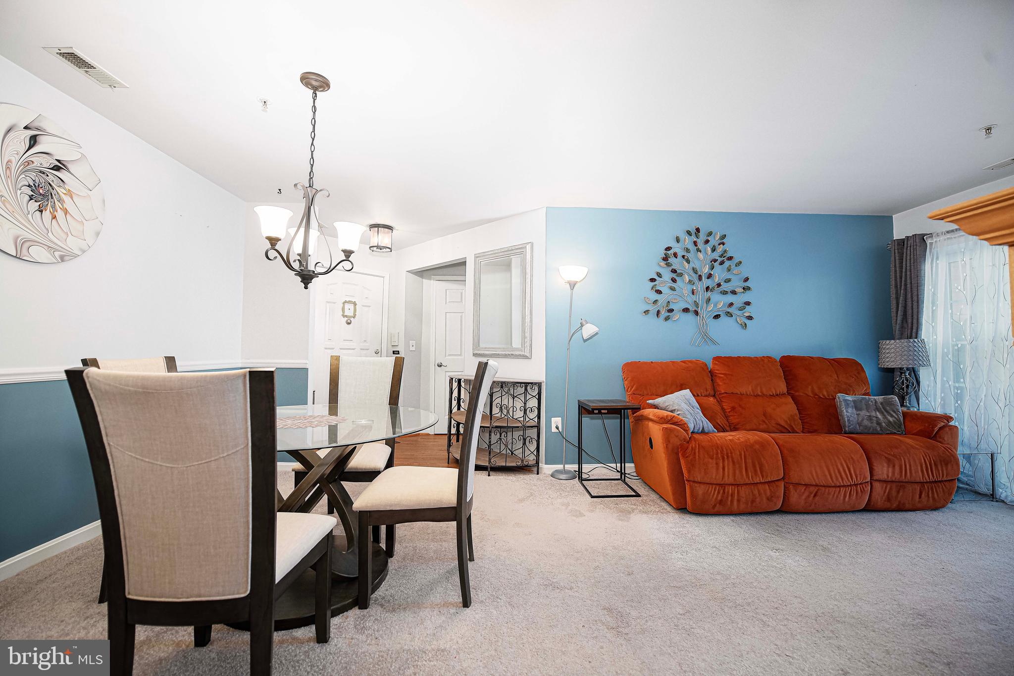 LAURELS CONDO - Residential