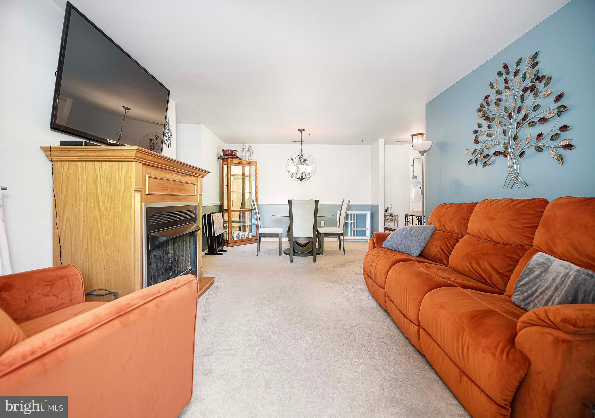 LAURELS CONDO - Residential