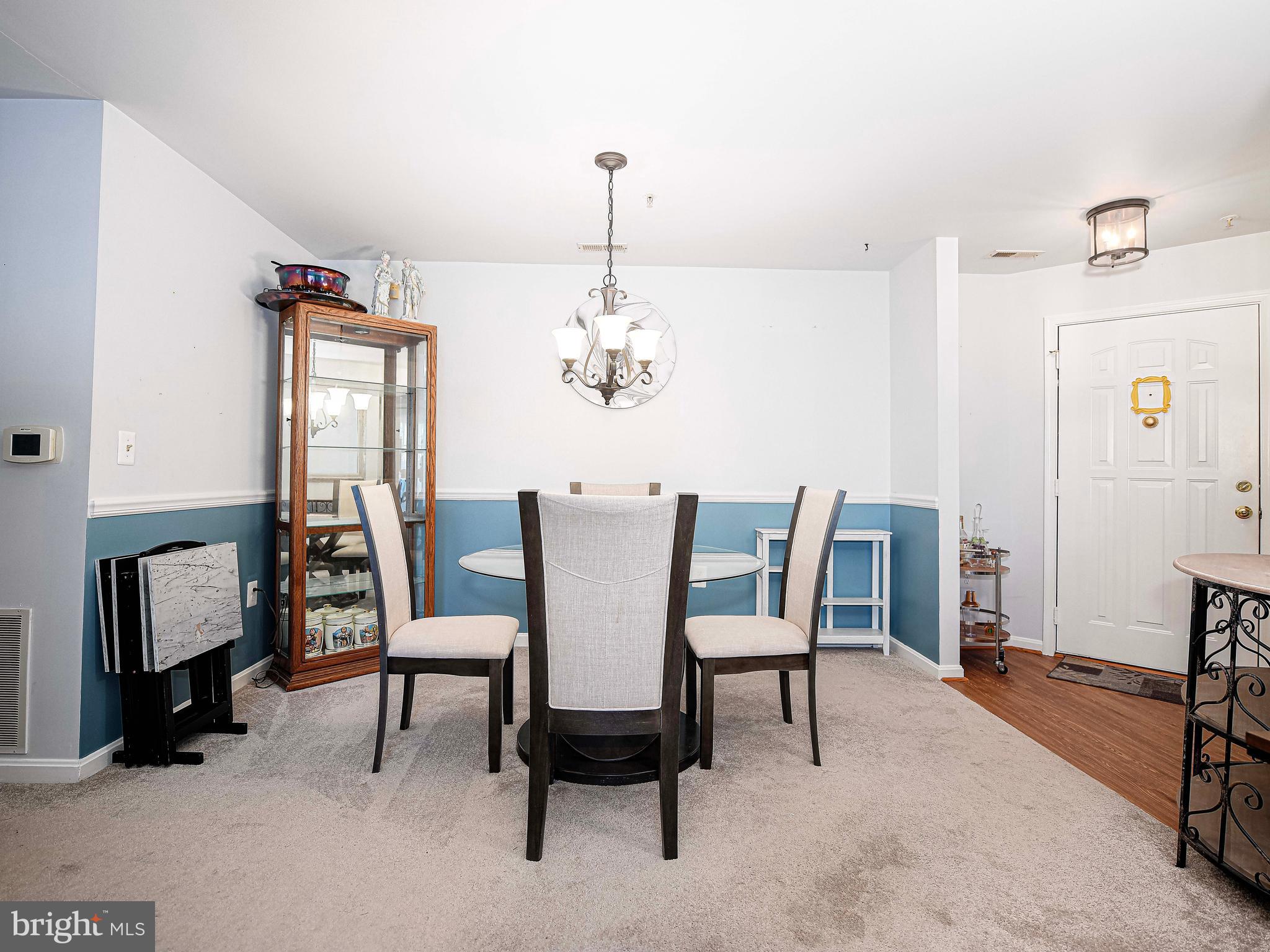 LAURELS CONDO - Residential