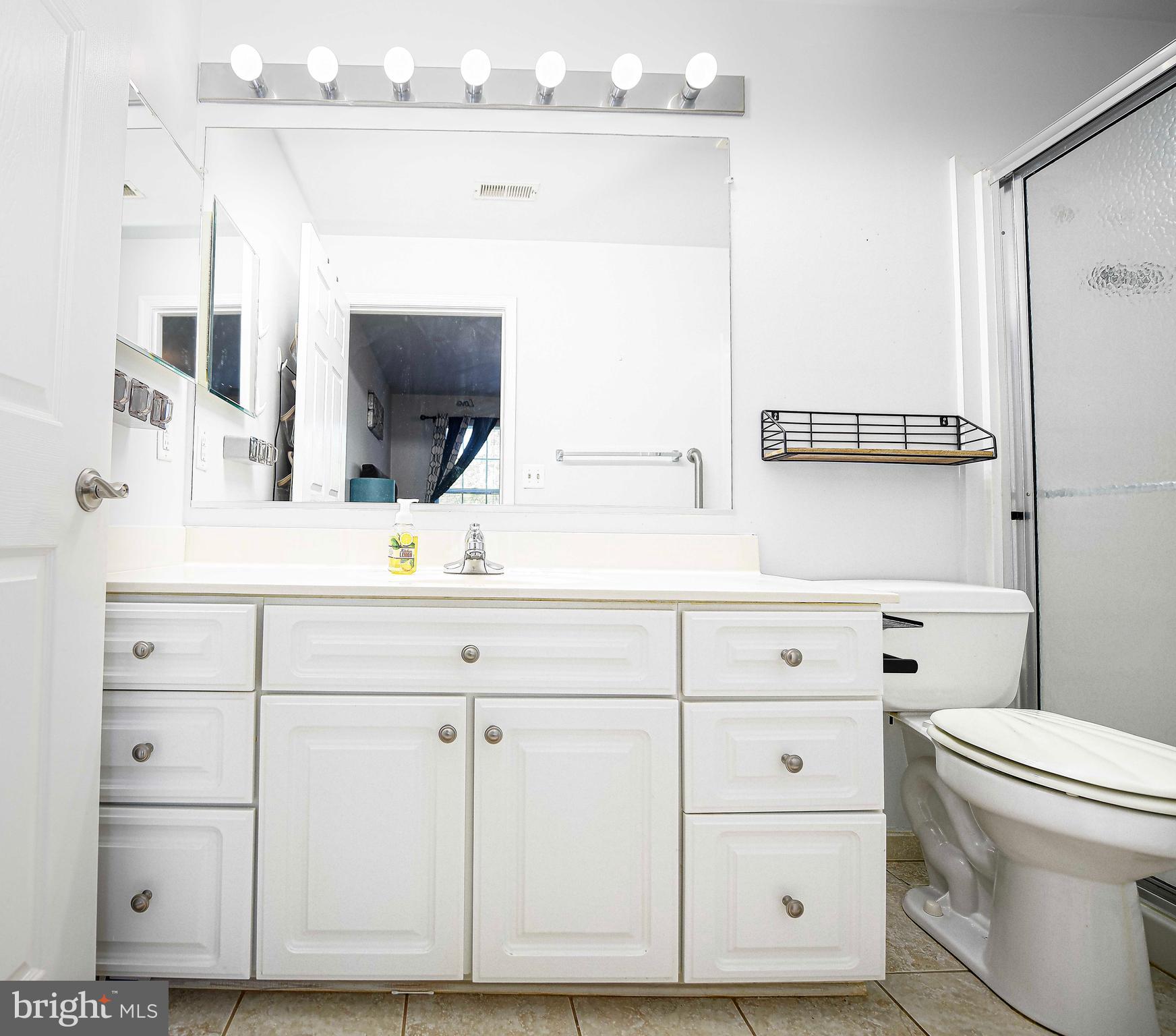 LAURELS CONDO - Residential