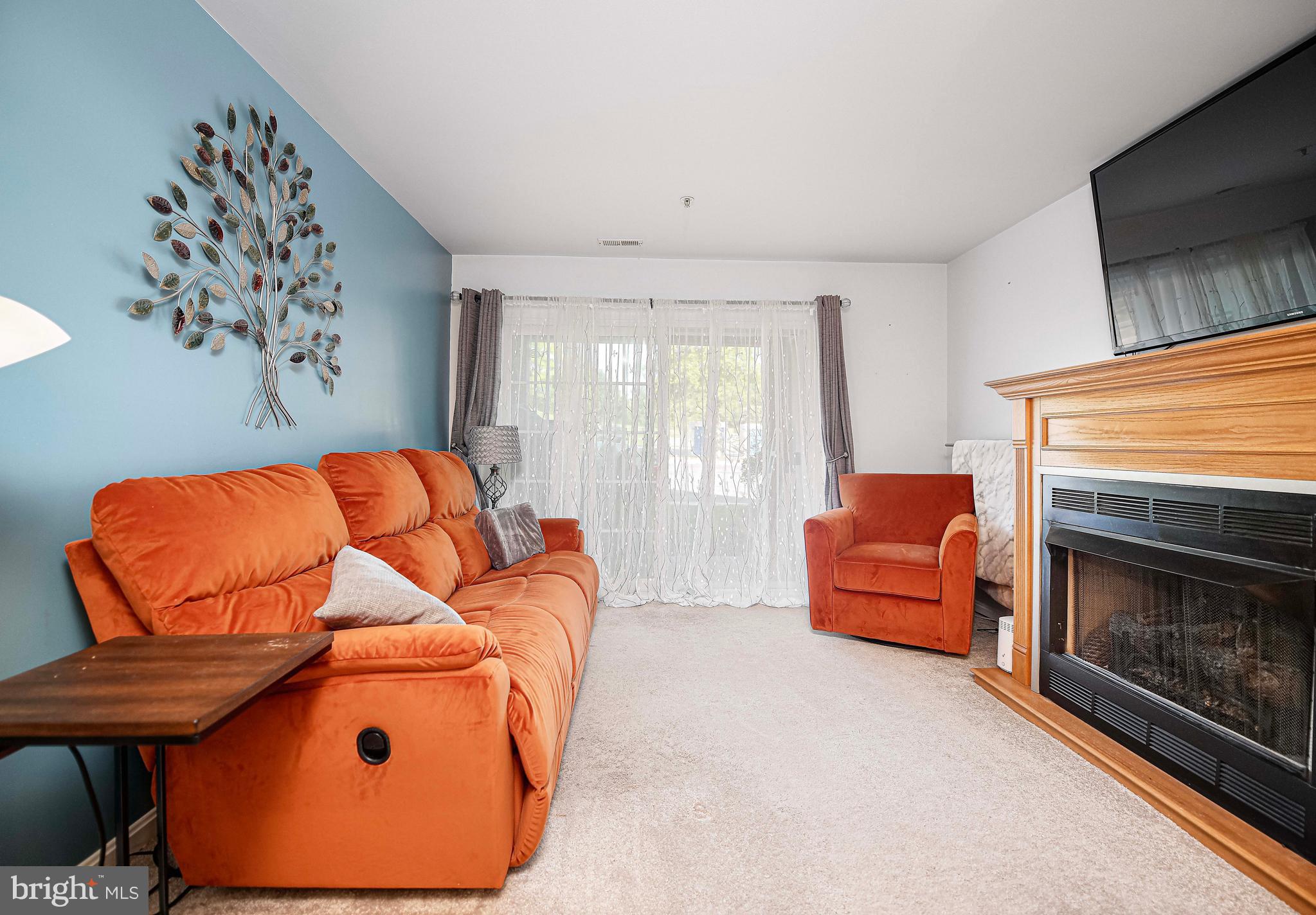 LAURELS CONDO - Residential