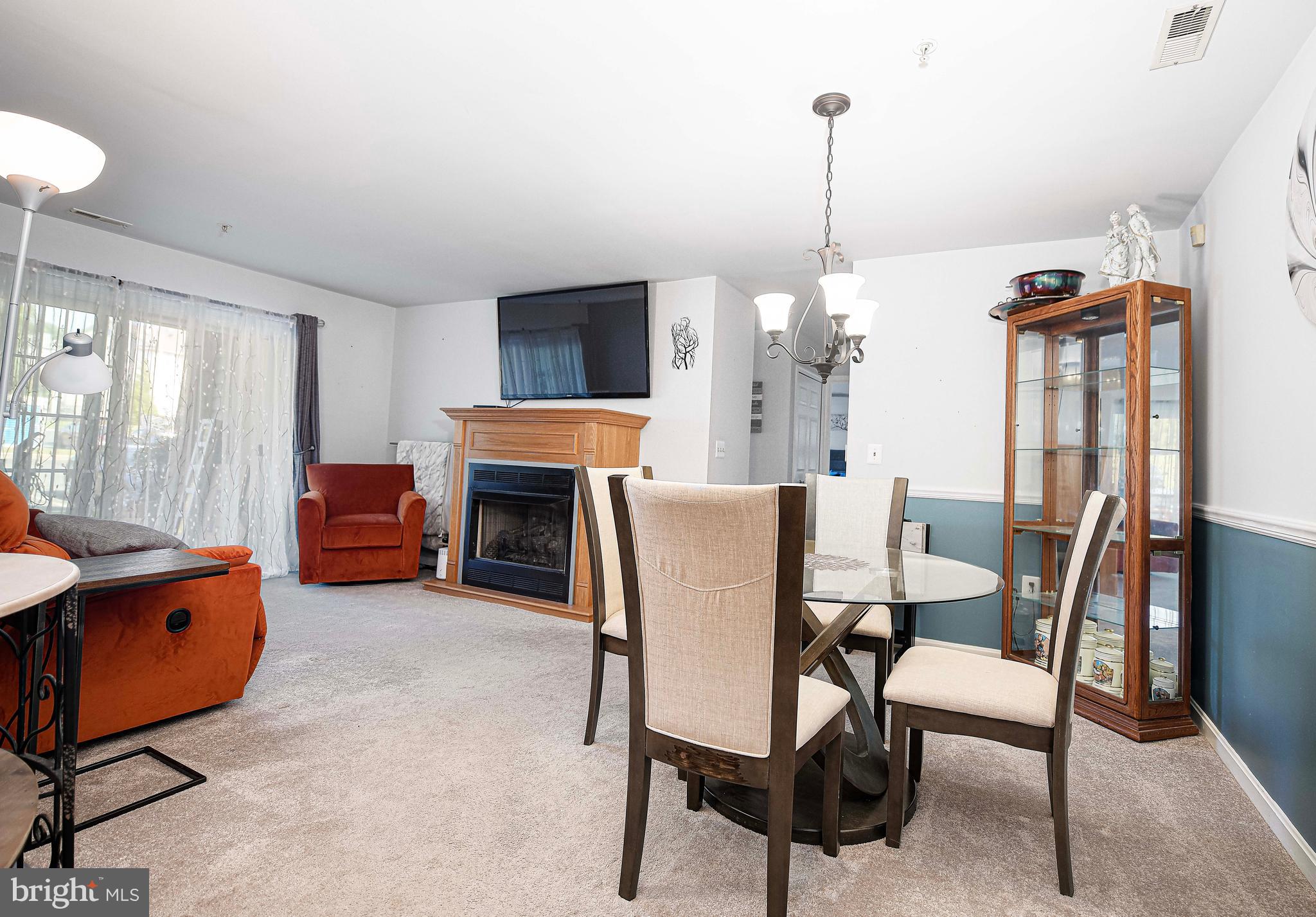 LAURELS CONDO - Residential