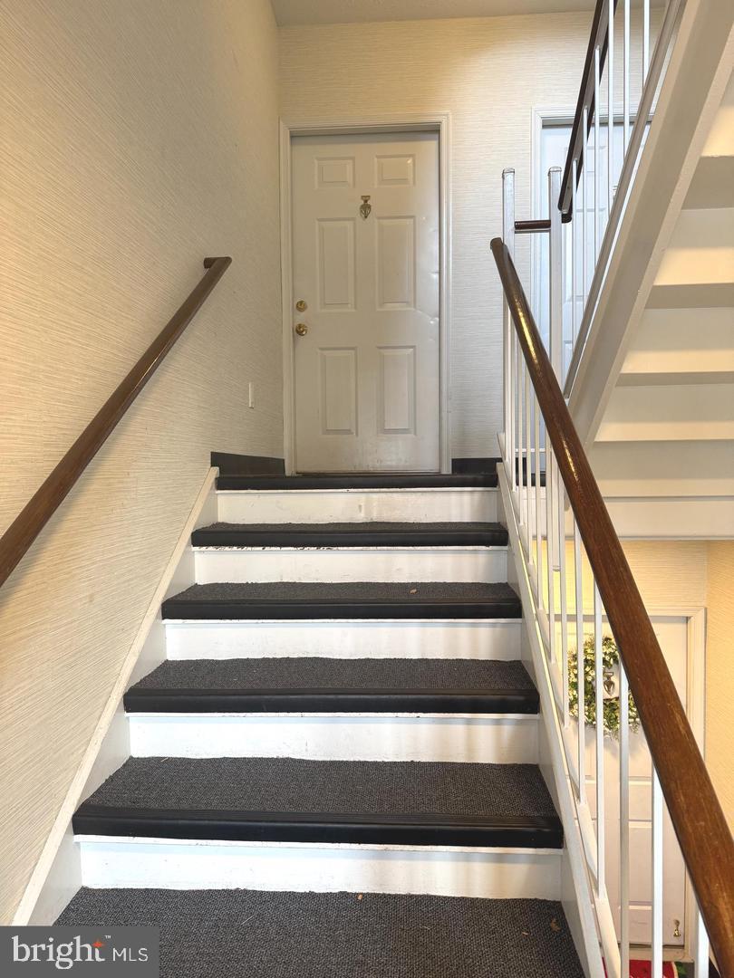 FOX CHAPEL AT TUDOR KNOLLS - Residential Lease