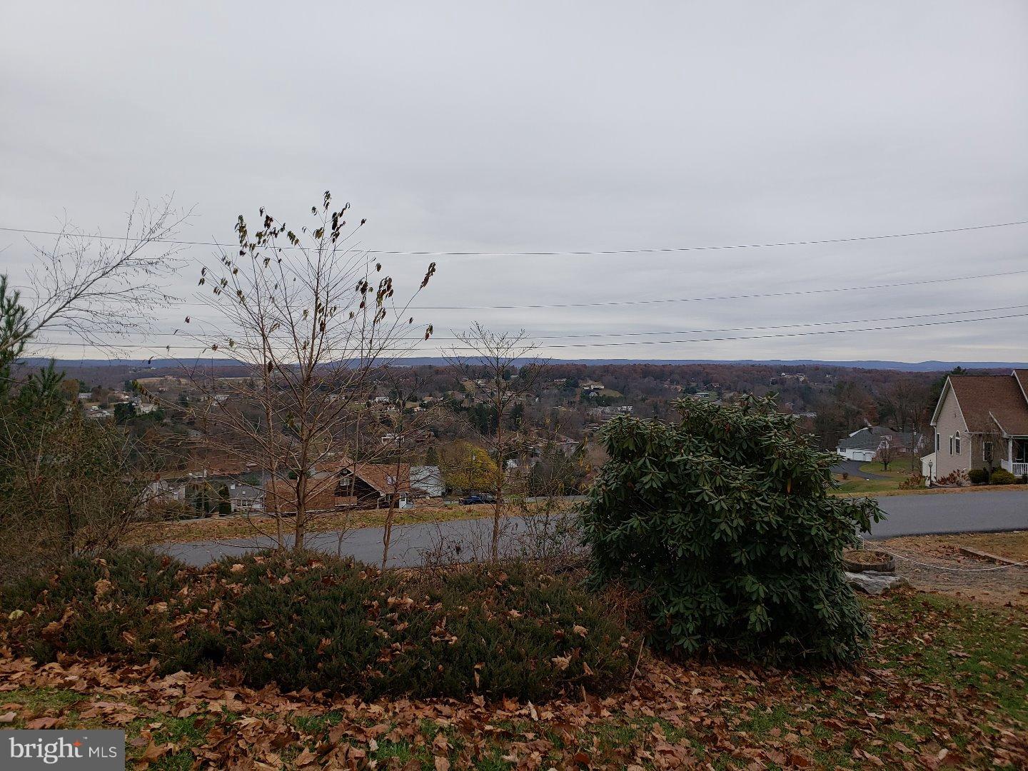 LAKE WYNONAH - Residential