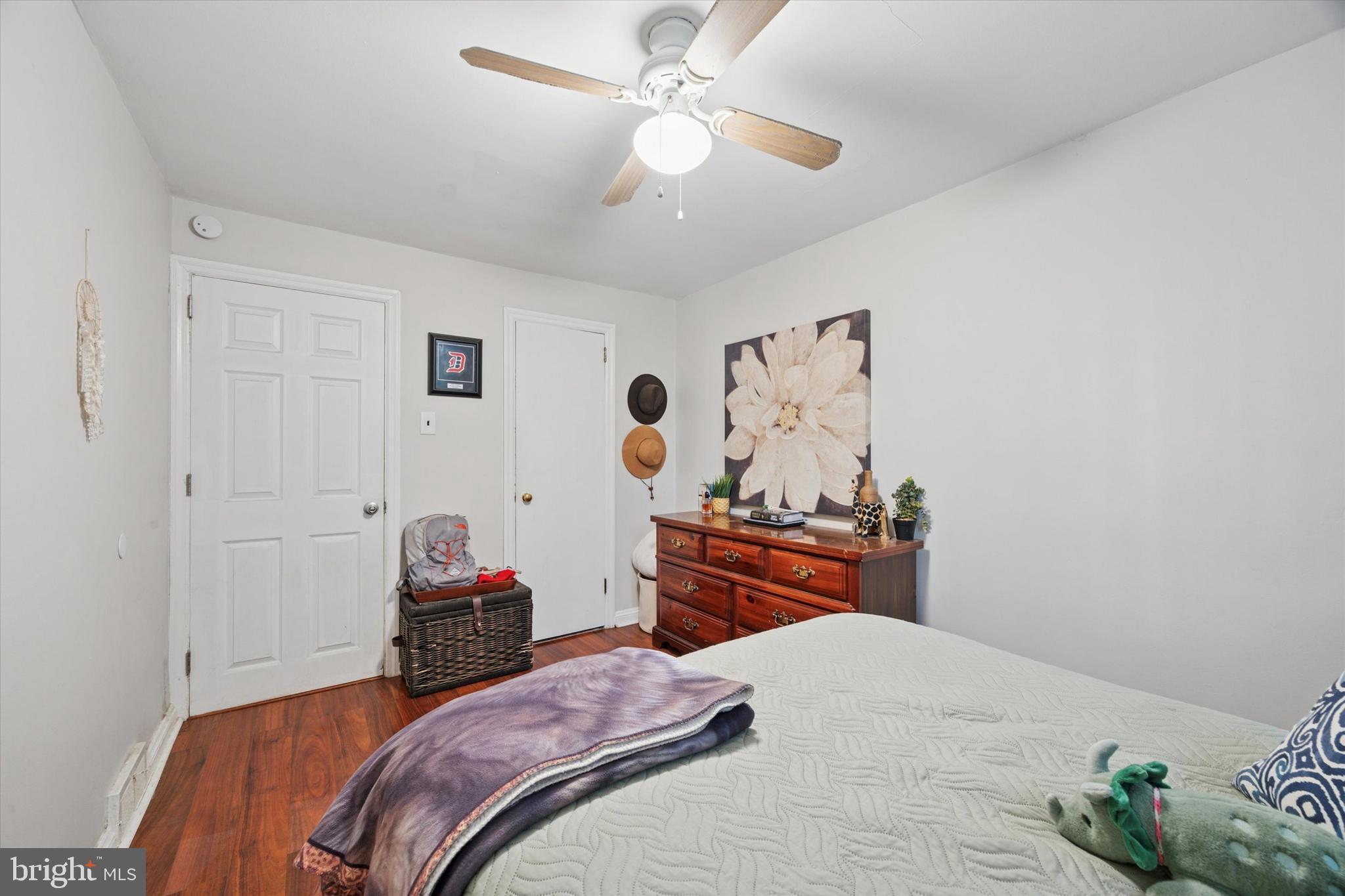 CLIFTON HEIGHTS - Residential