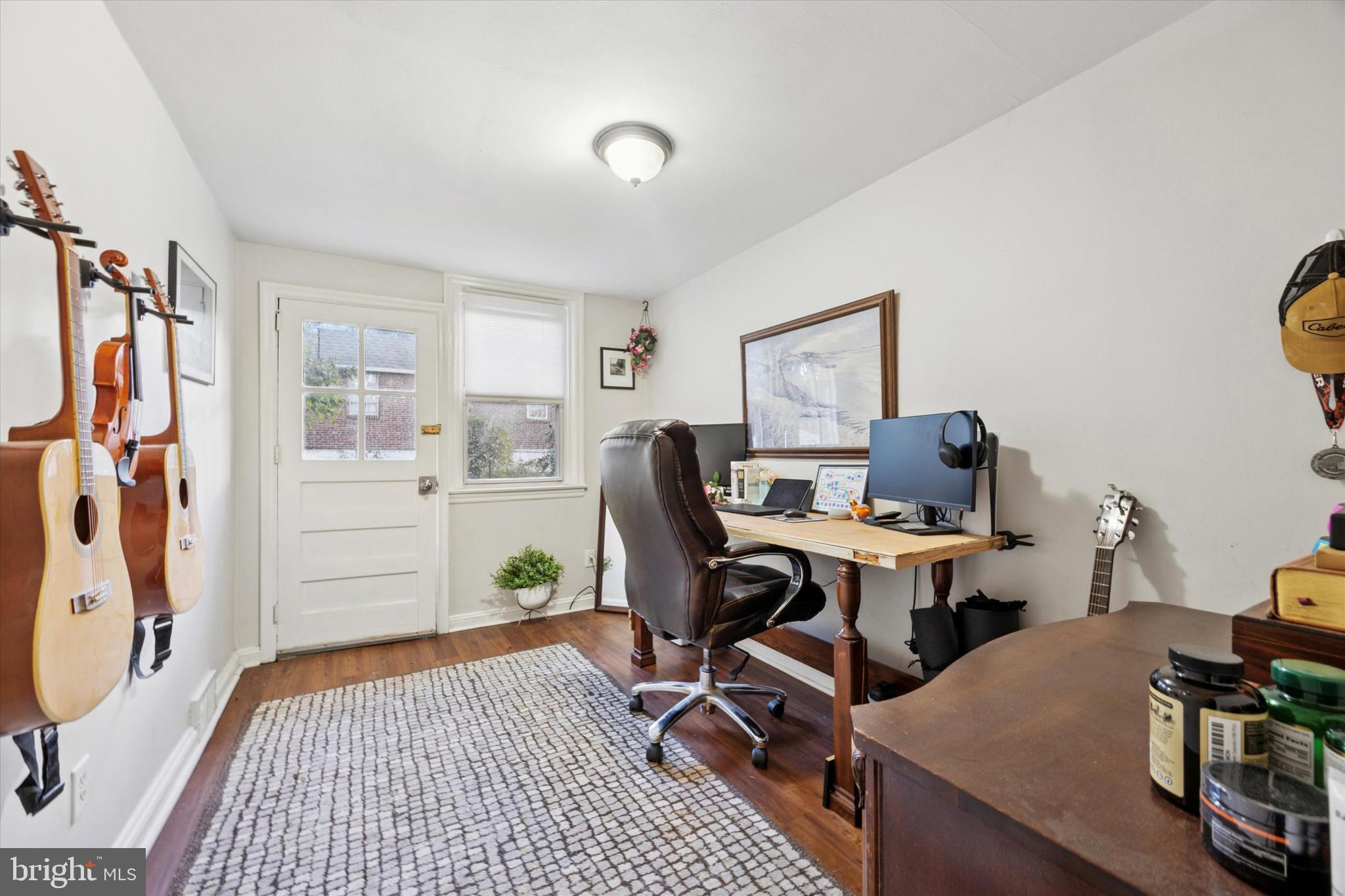 CLIFTON HEIGHTS - Residential