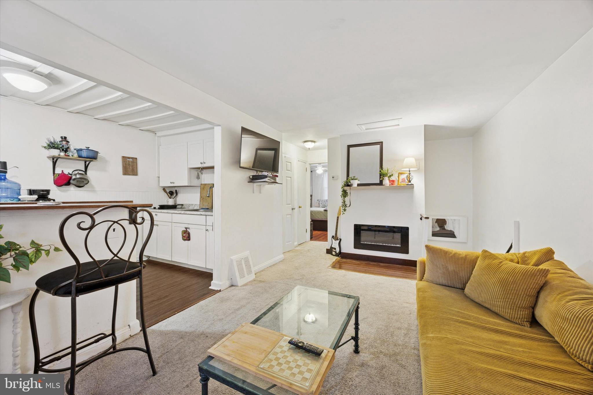 CLIFTON HEIGHTS - Residential