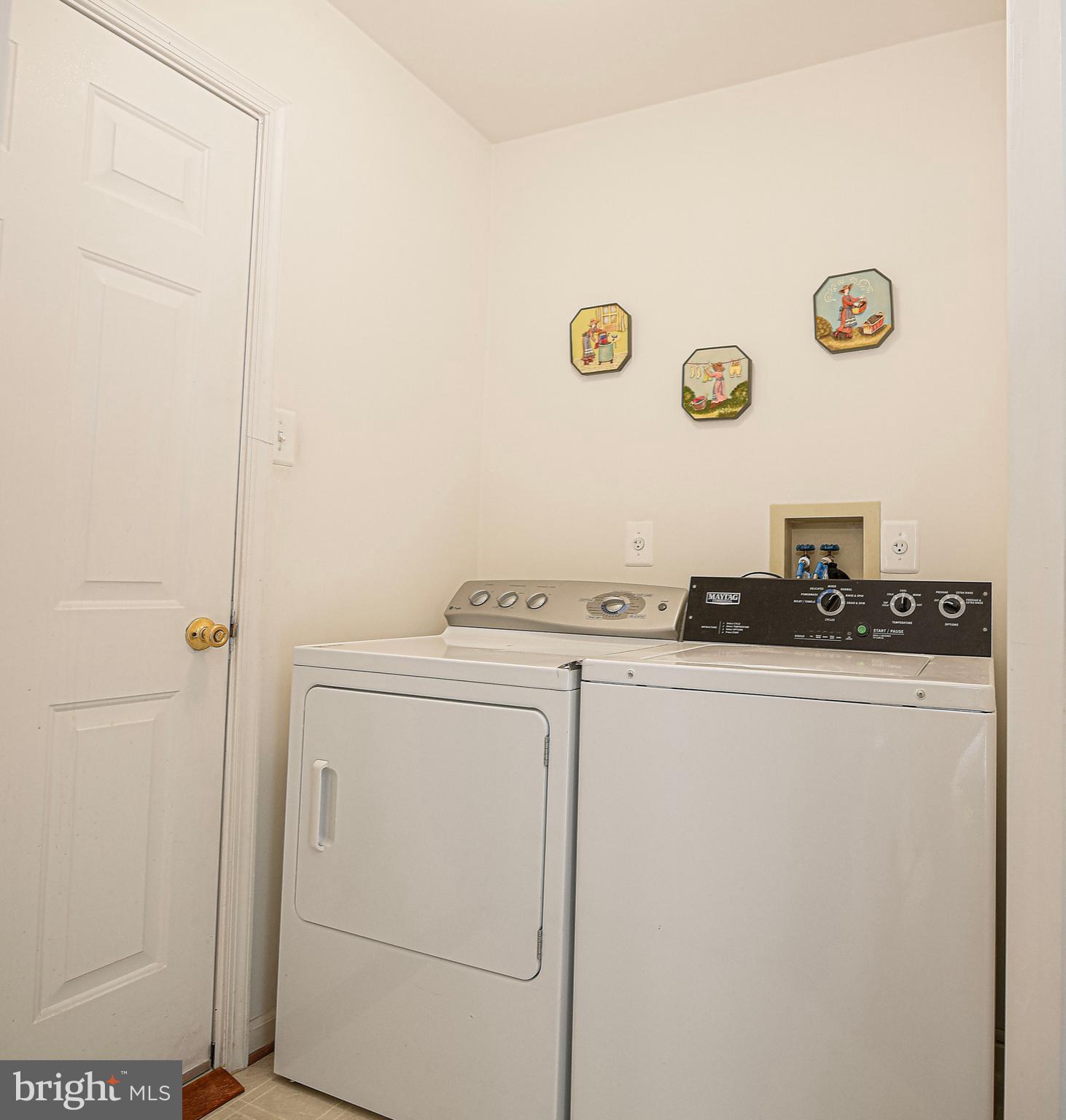 DURHAM MANOR - Residential