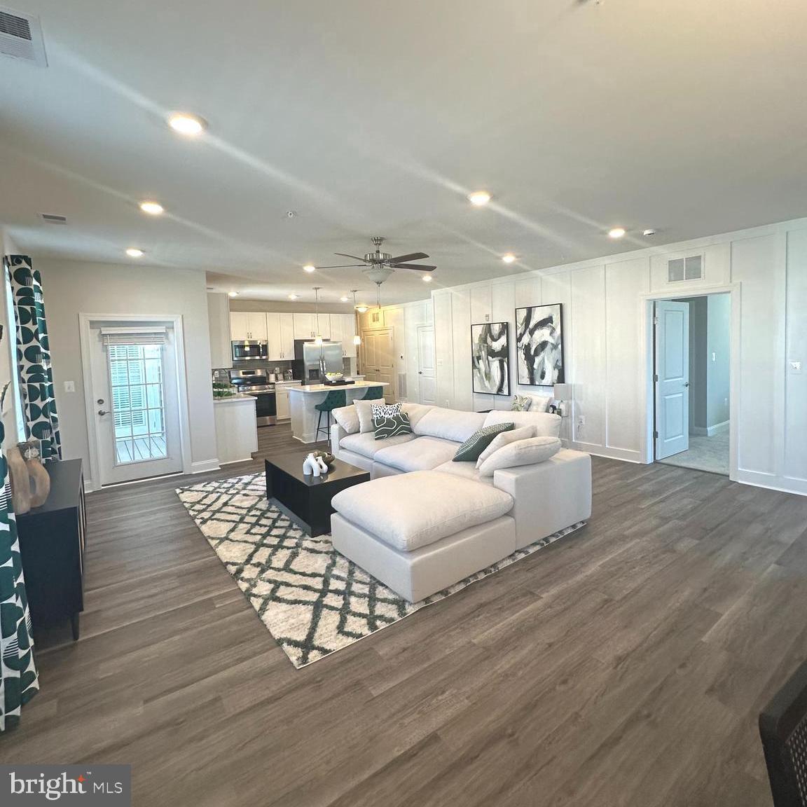 406 BOLD RULER COURT 302