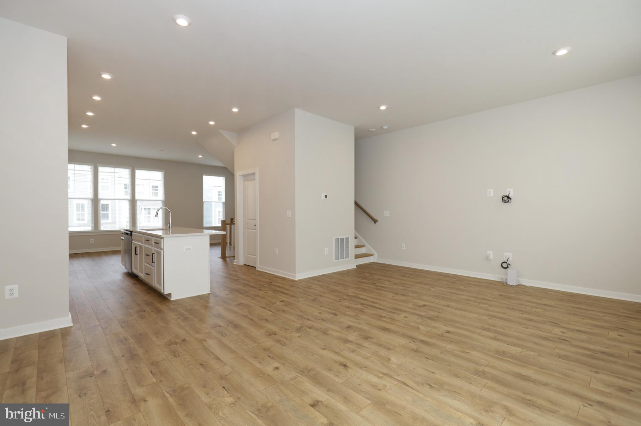 POTOMAC SHORES - Residential Lease