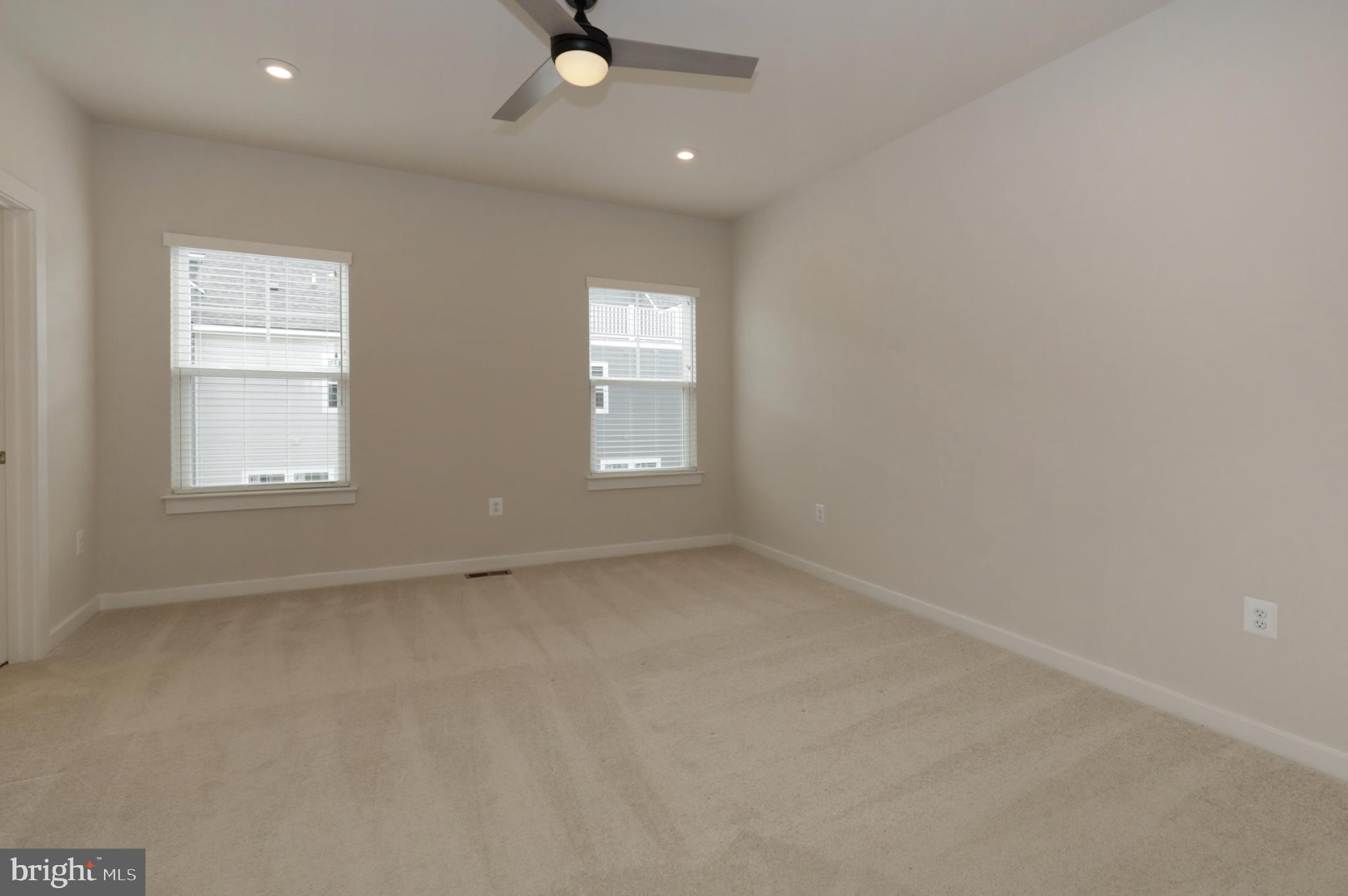 POTOMAC SHORES - Residential Lease