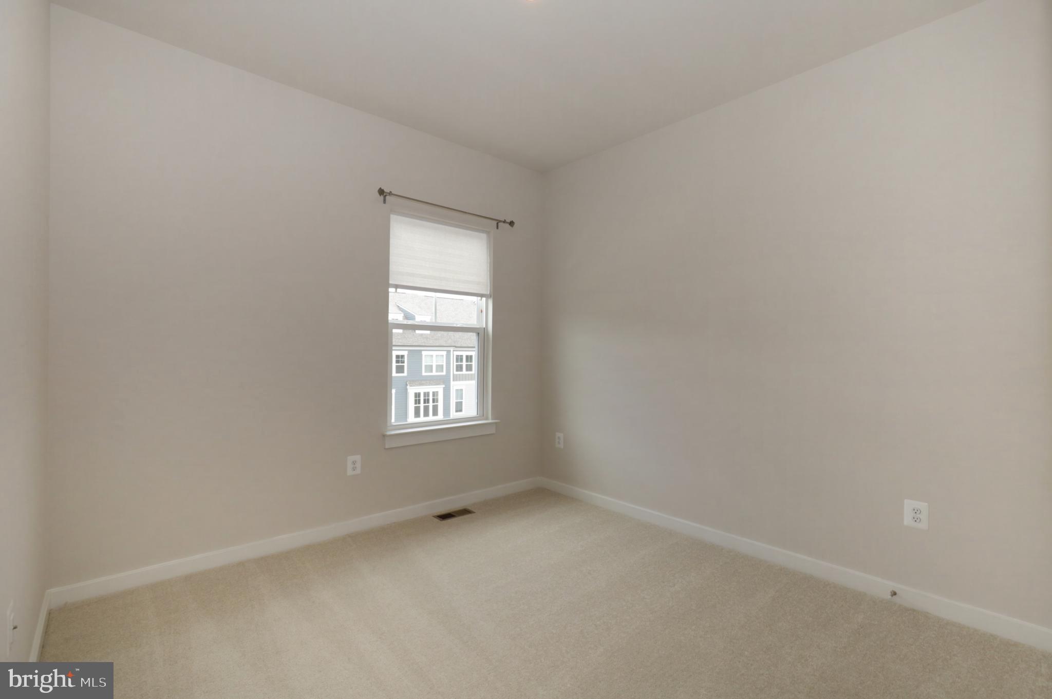 POTOMAC SHORES - Residential Lease