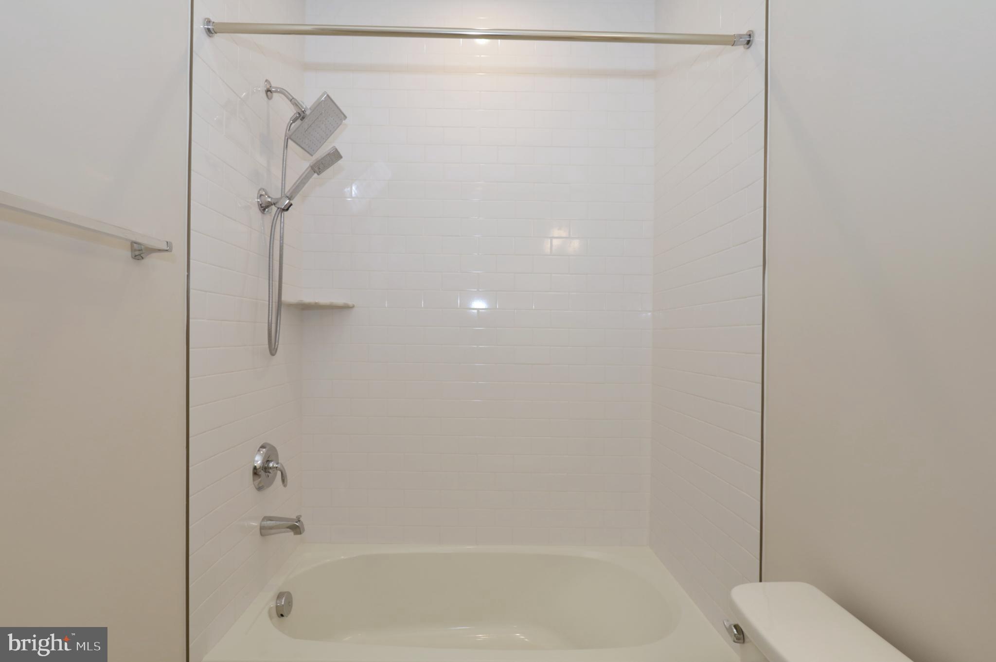 POTOMAC SHORES - Residential Lease