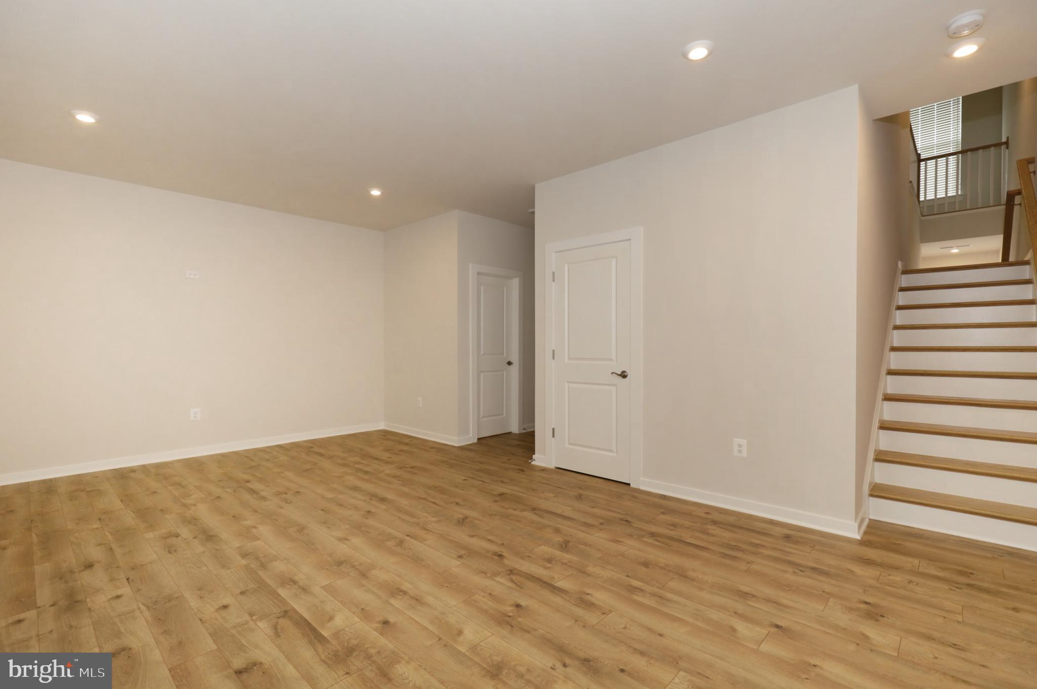 POTOMAC SHORES - Residential Lease