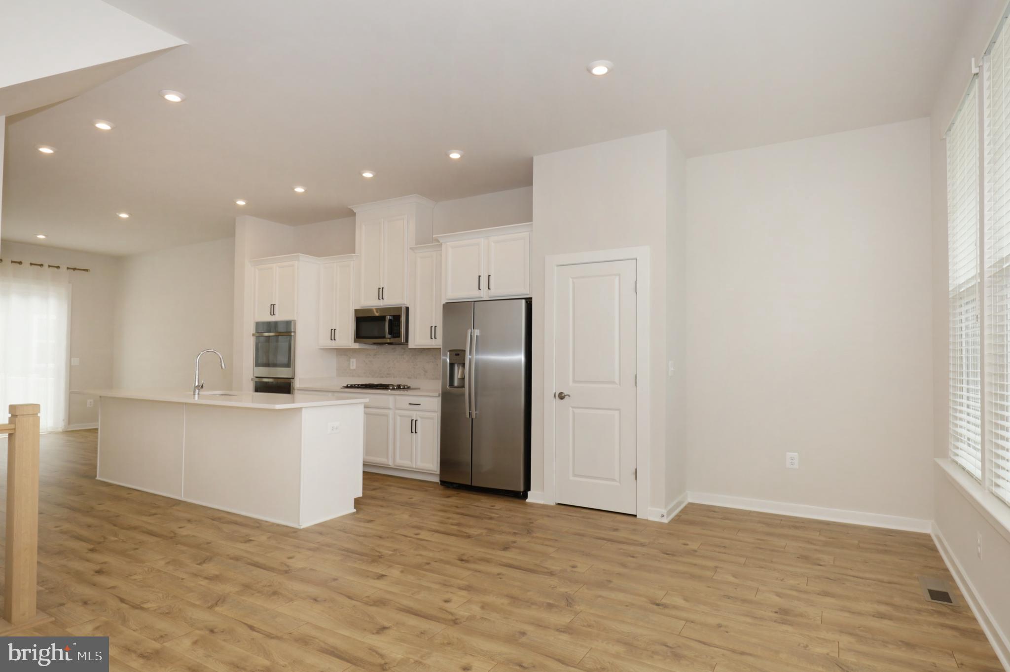 POTOMAC SHORES - Residential Lease