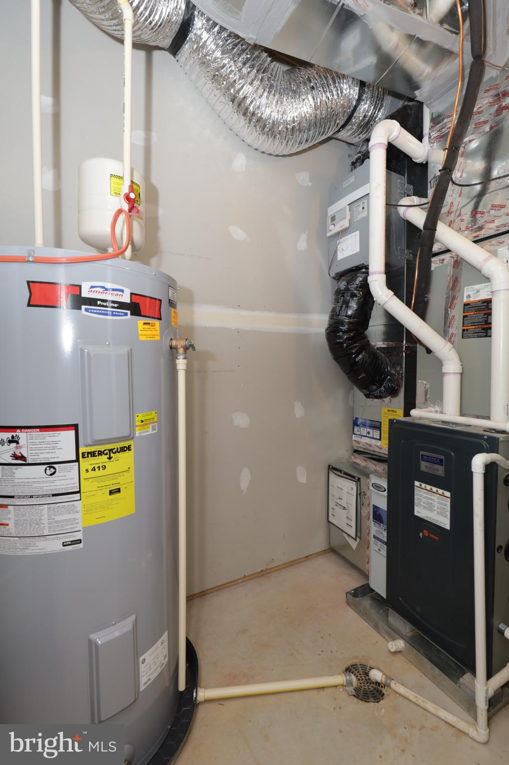 POTOMAC SHORES - Residential Lease