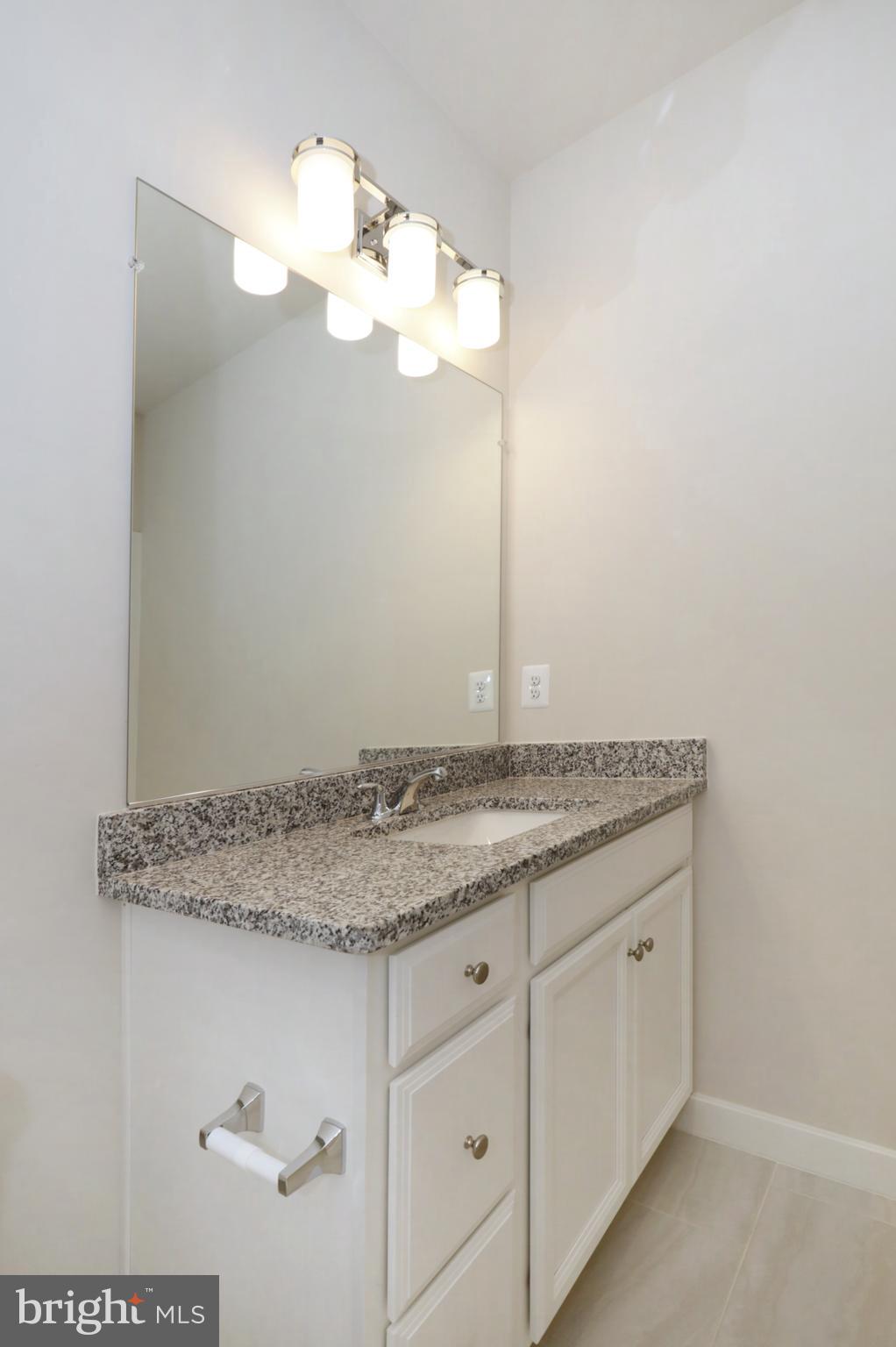 POTOMAC SHORES - Residential Lease