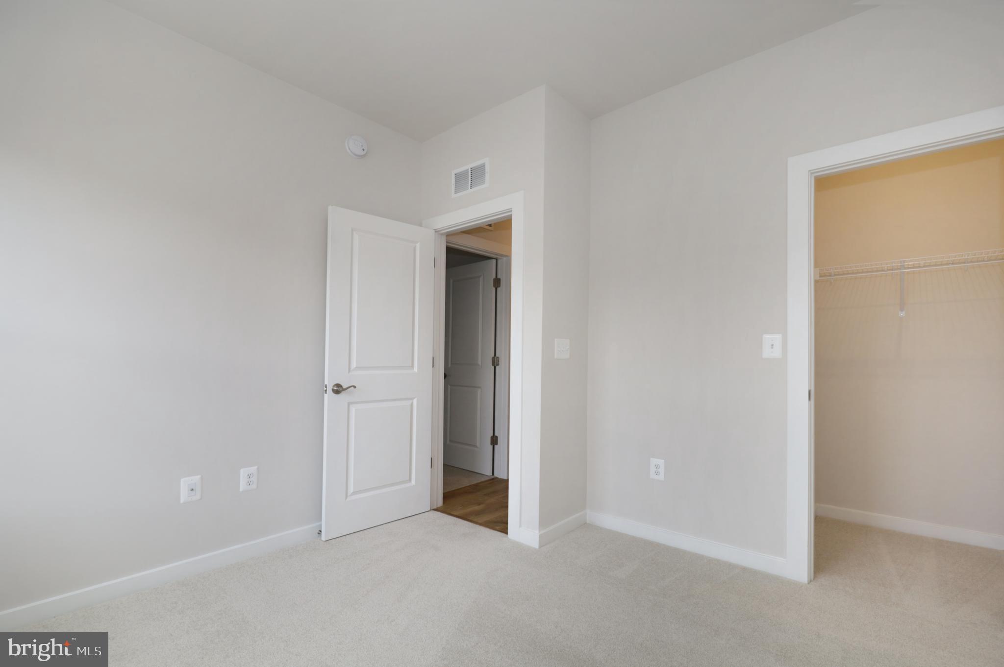 POTOMAC SHORES - Residential Lease