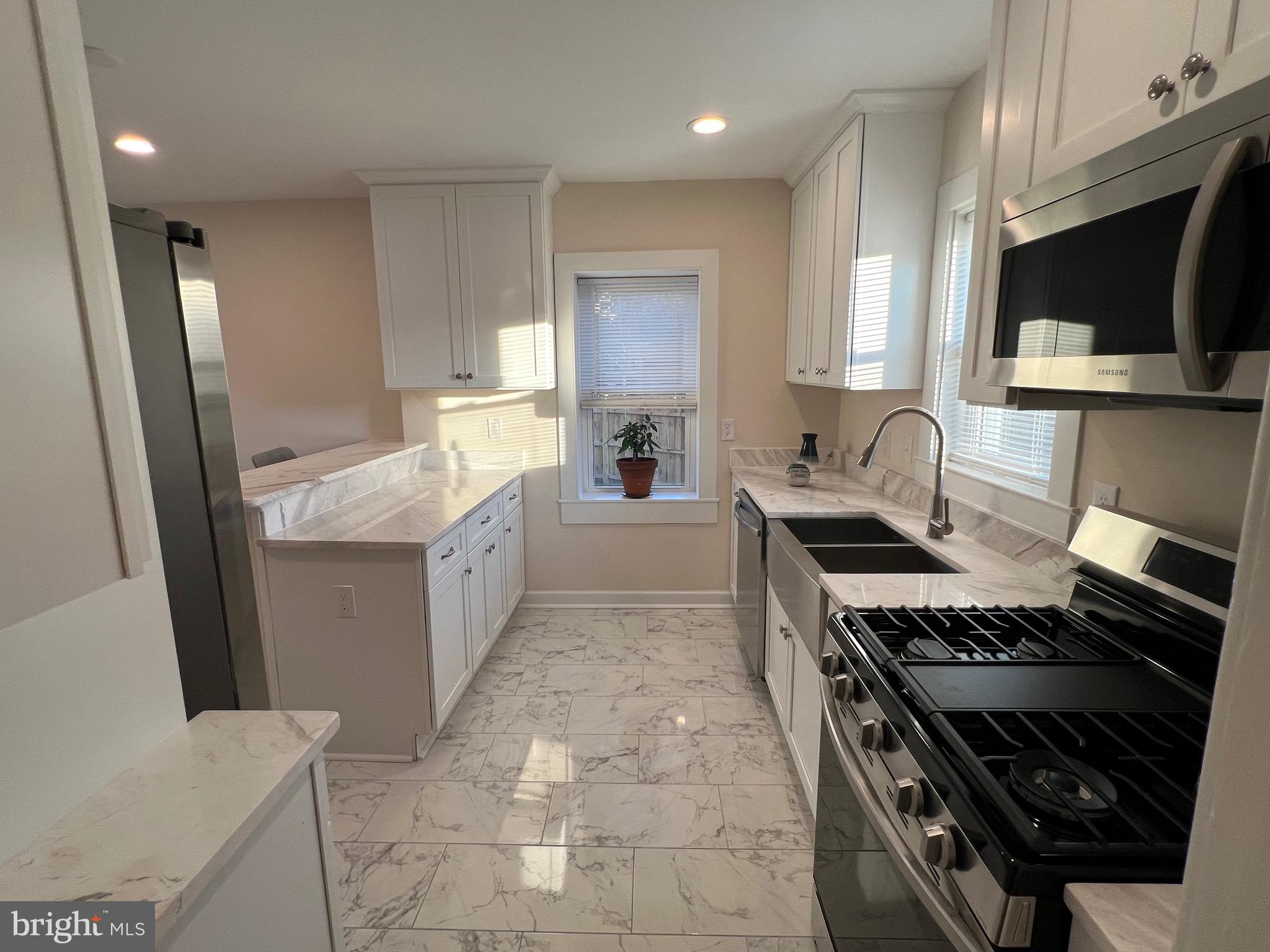 DOWNTOWN FREDERICKSBURG - Residential Lease