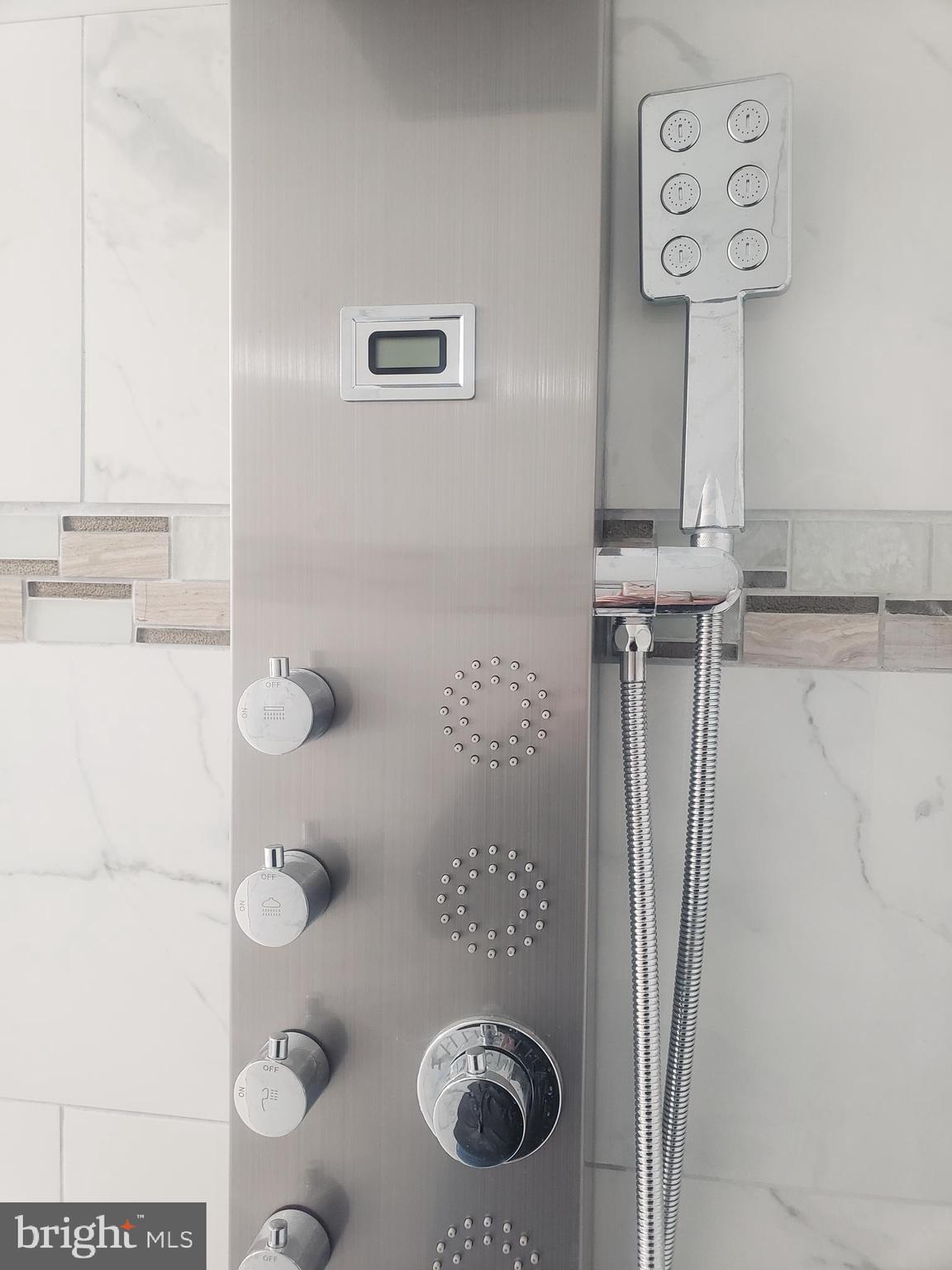 DOWNTOWN FREDERICKSBURG - Residential Lease