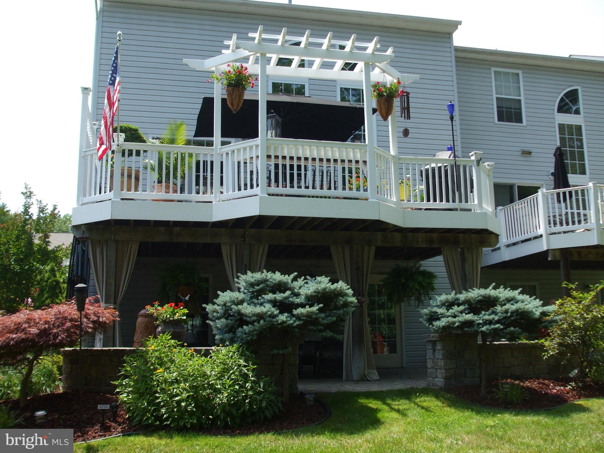 LOU MAR ESTATES - Residential