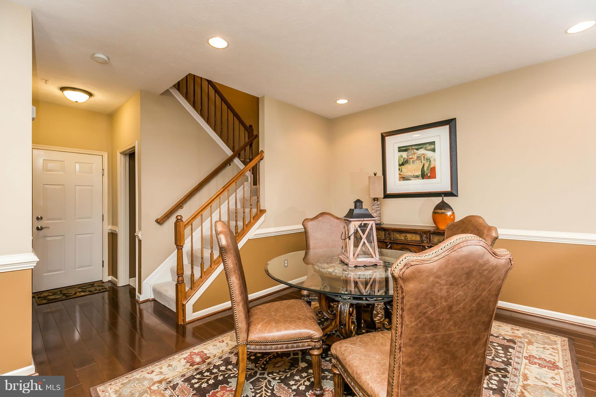 LOU MAR ESTATES - Residential