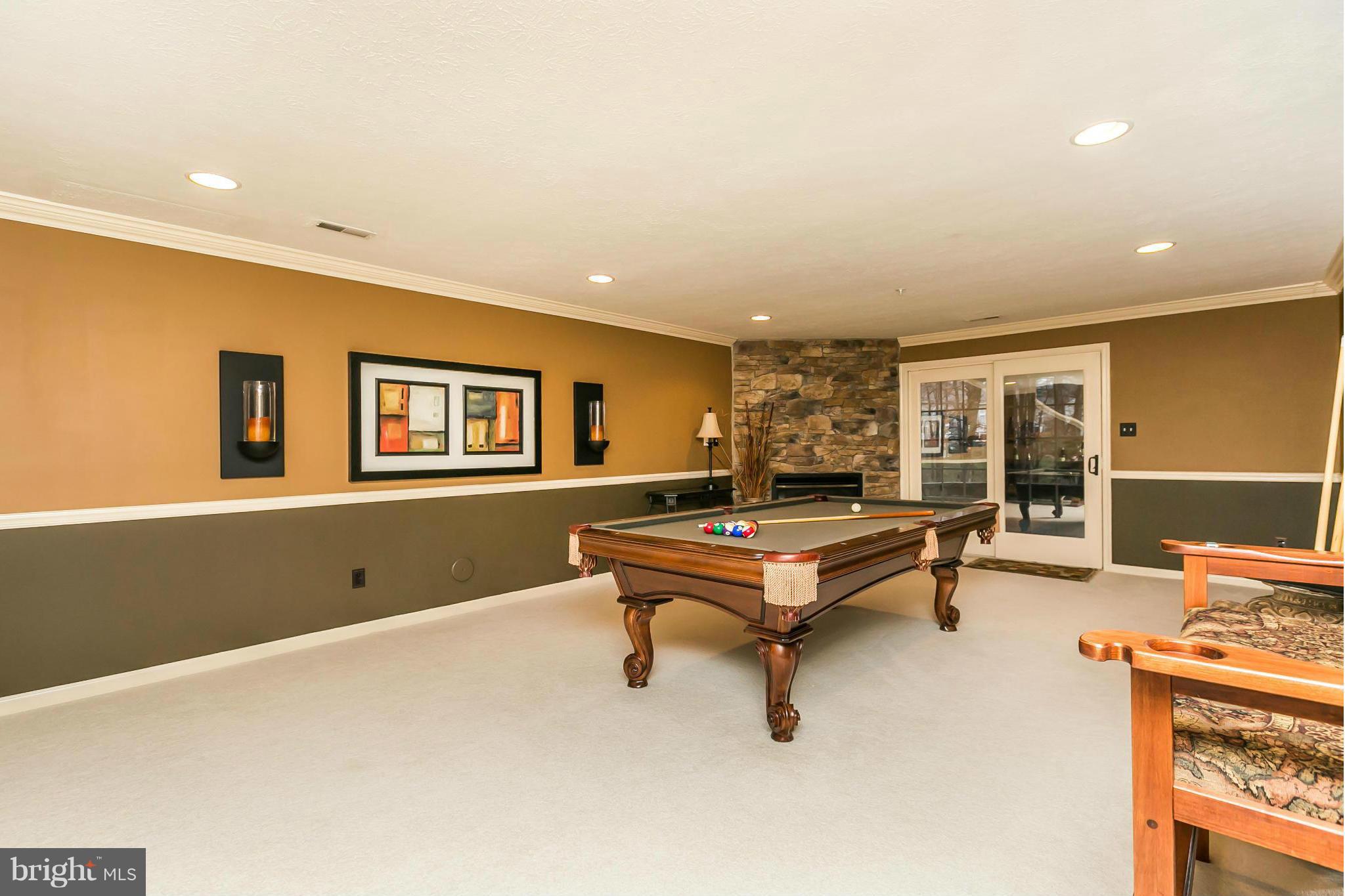 LOU MAR ESTATES - Residential