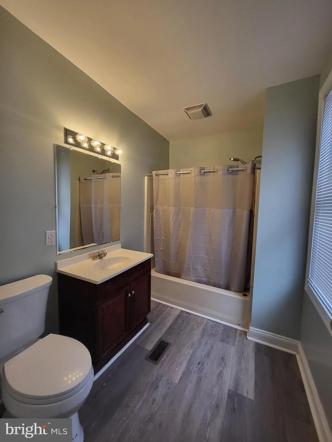 Reading, Pennsylvania 19604, United States, 3 Bedrooms Bedrooms, ,1 BathroomBathrooms,Residential,Active,97478