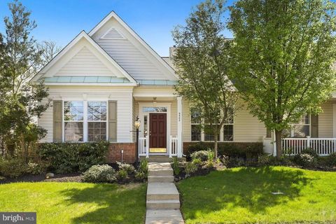 Photo of 9502 Moonen Bay Lane, BRISTOW, VA 20136 (MLS # VAPW2121000)