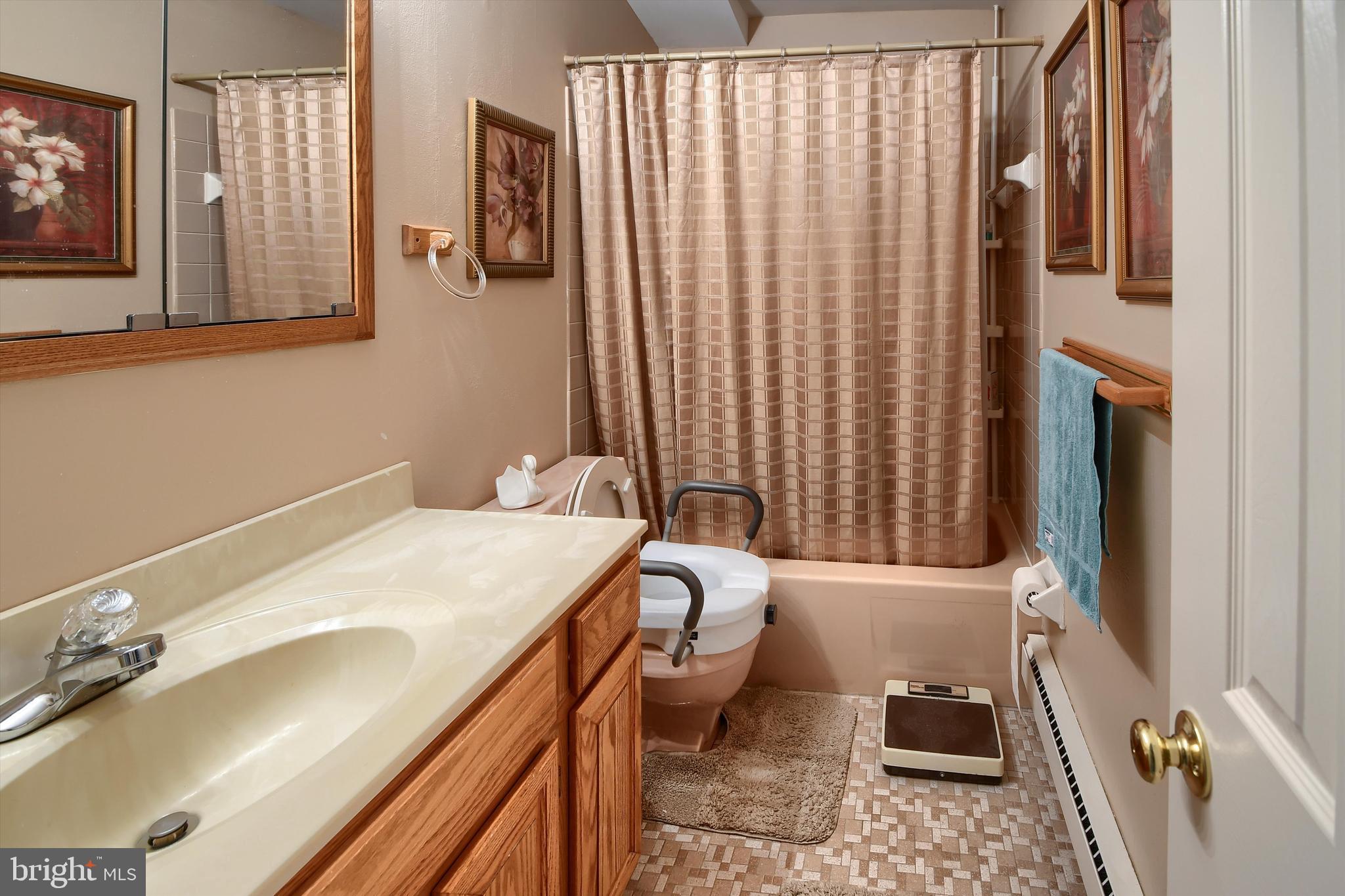 THE PINES - Residential